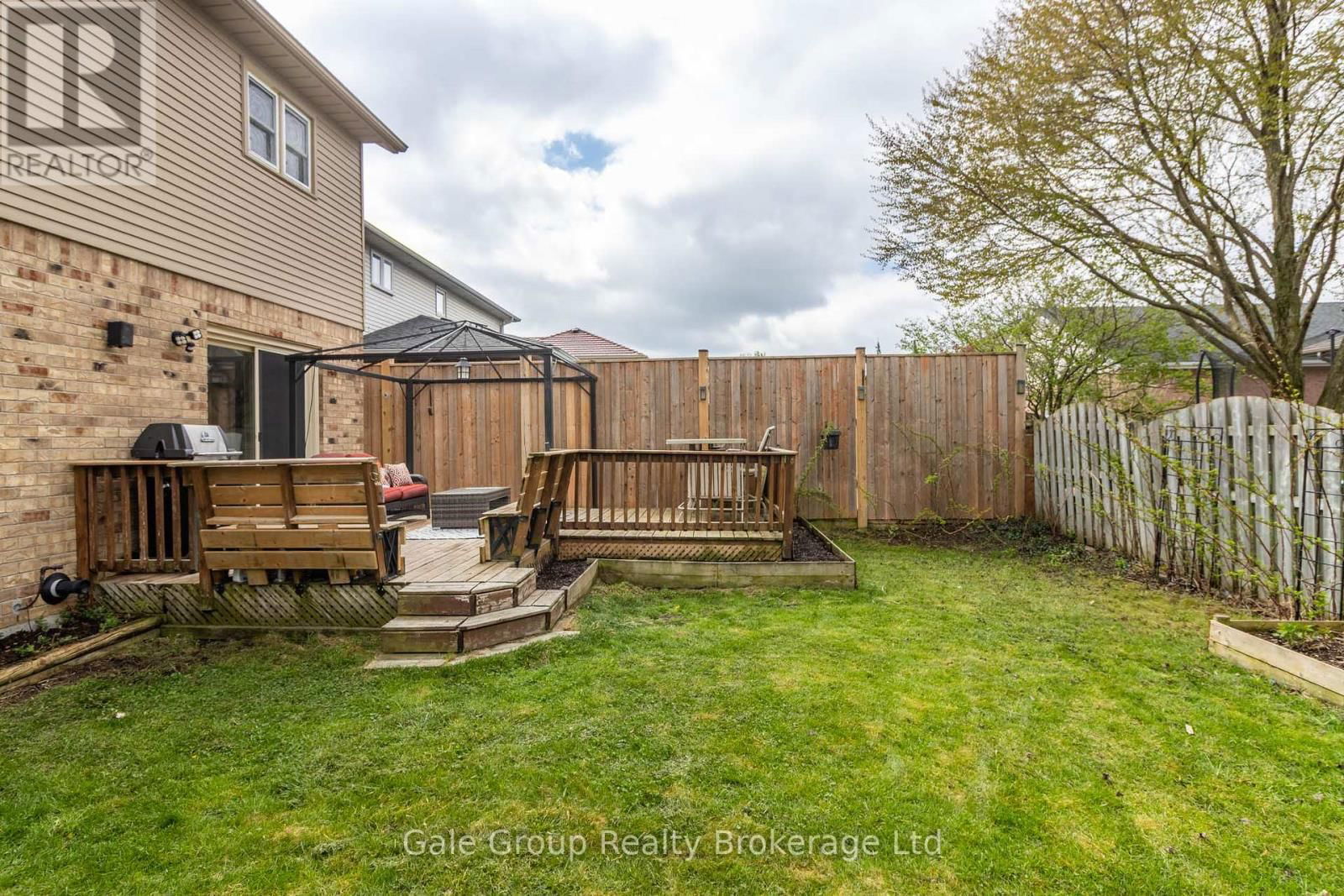 599 LANSDOWNE AVENUE Image 38