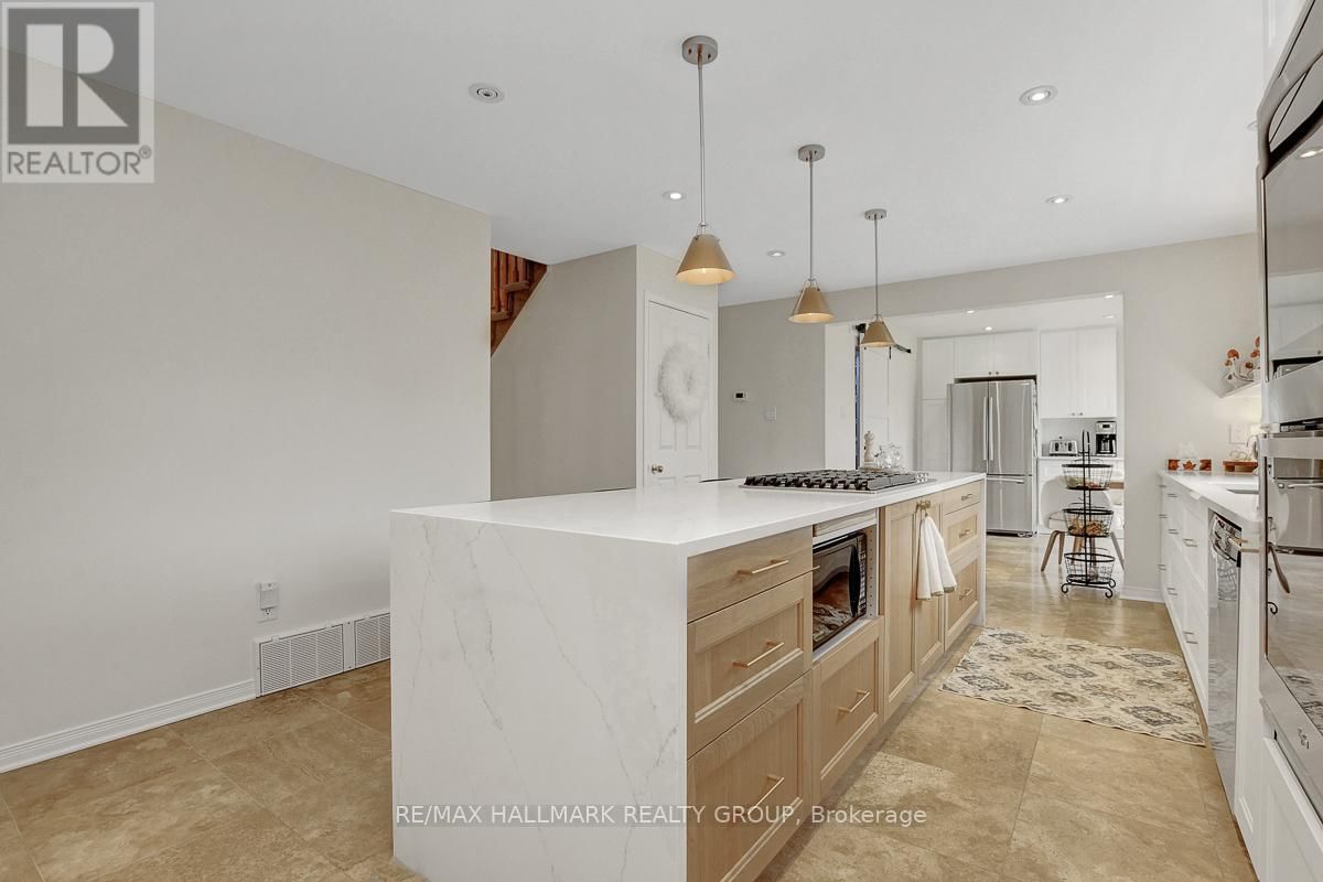111 HUNTLEY MANOR DRIVE Image 10