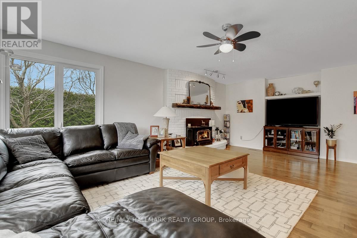 111 HUNTLEY MANOR DRIVE Image 18