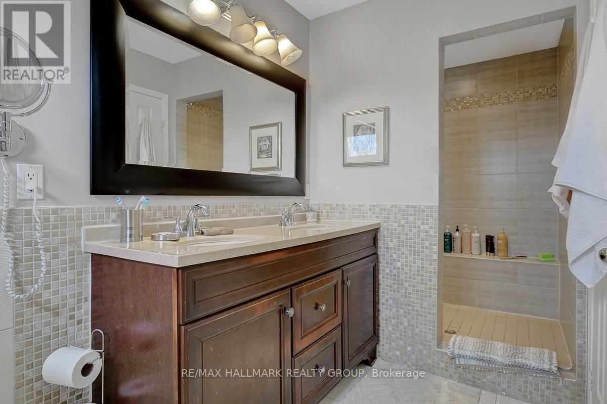 111 HUNTLEY MANOR DRIVE Image 23