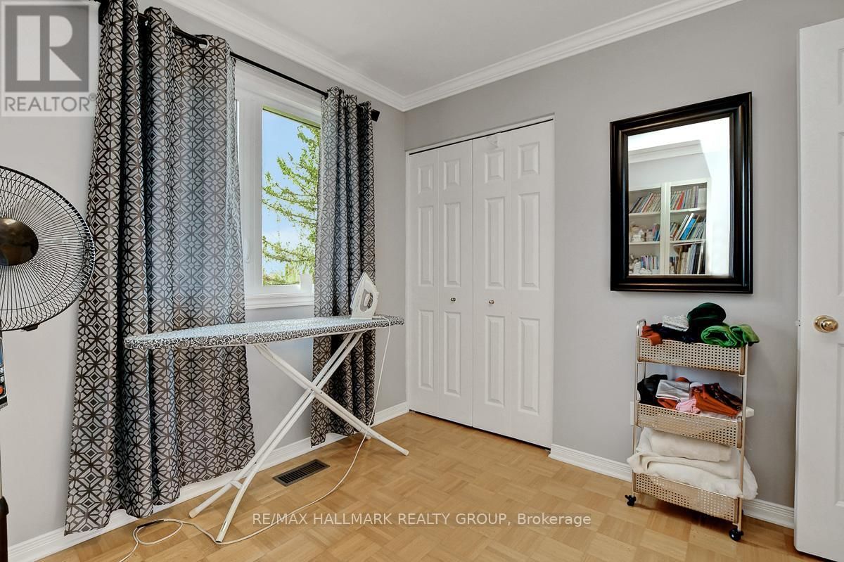 111 HUNTLEY MANOR DRIVE Image 25