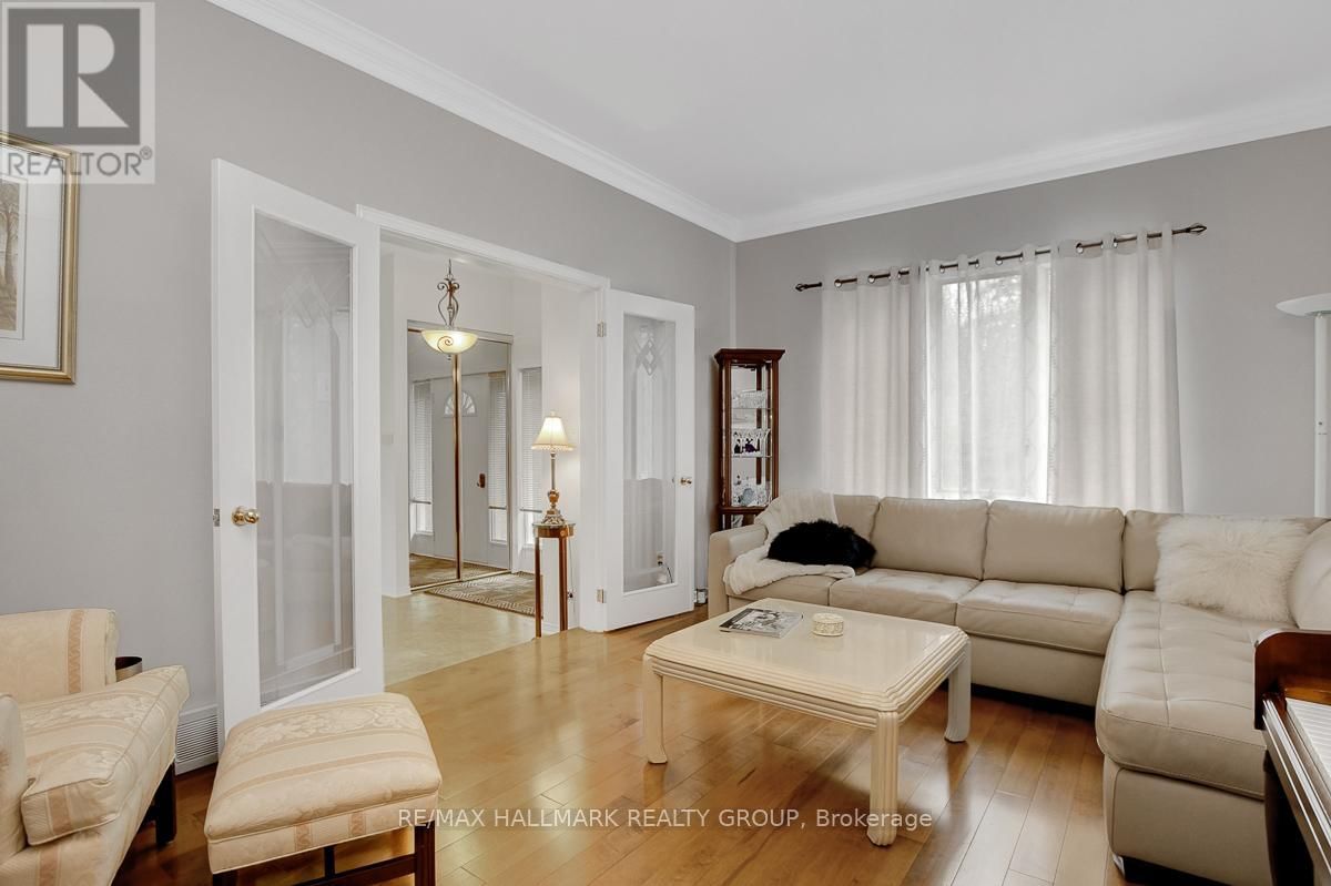 111 HUNTLEY MANOR DRIVE Image 4