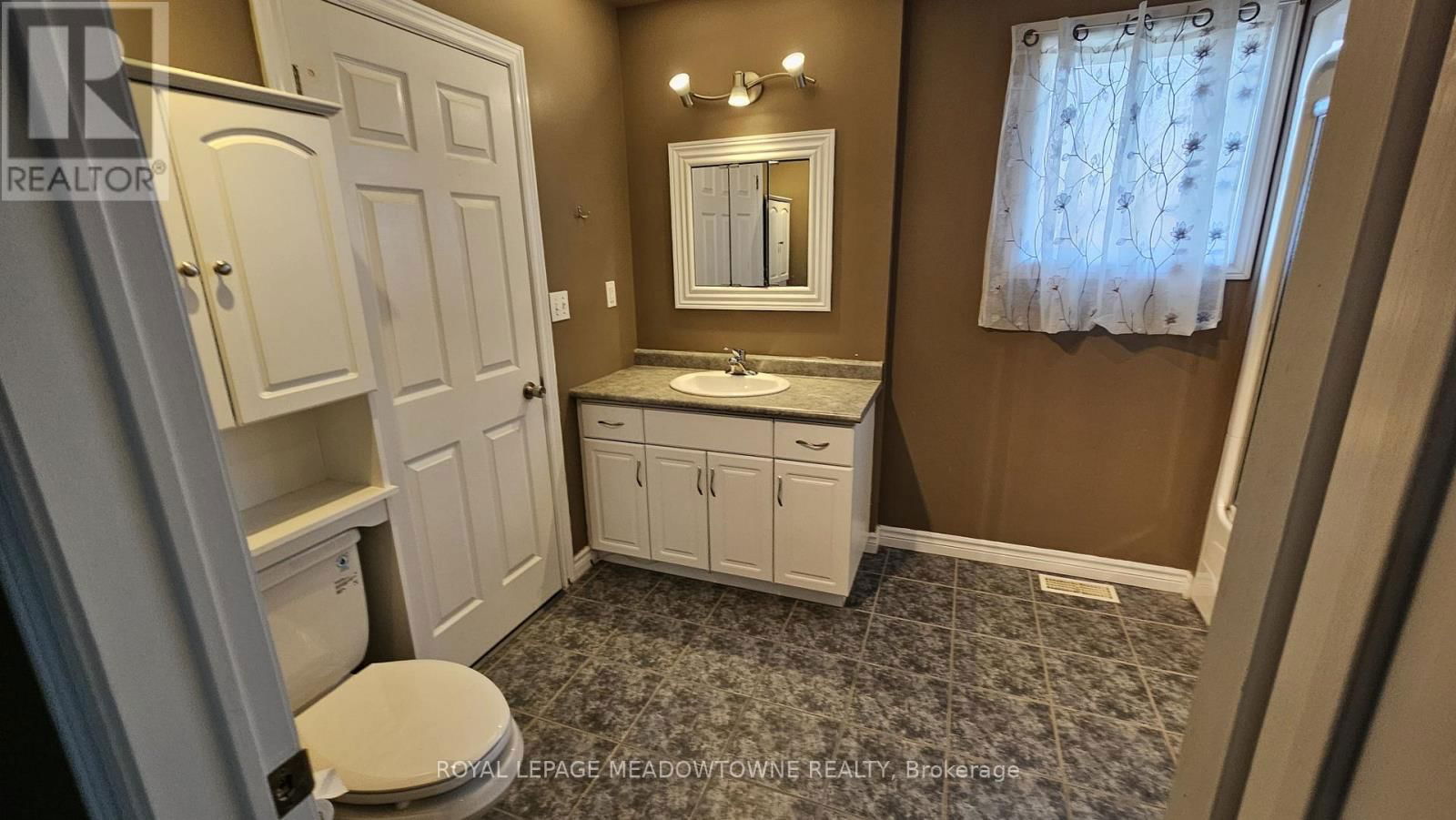 135 TAYLOR TRAIL Image 8