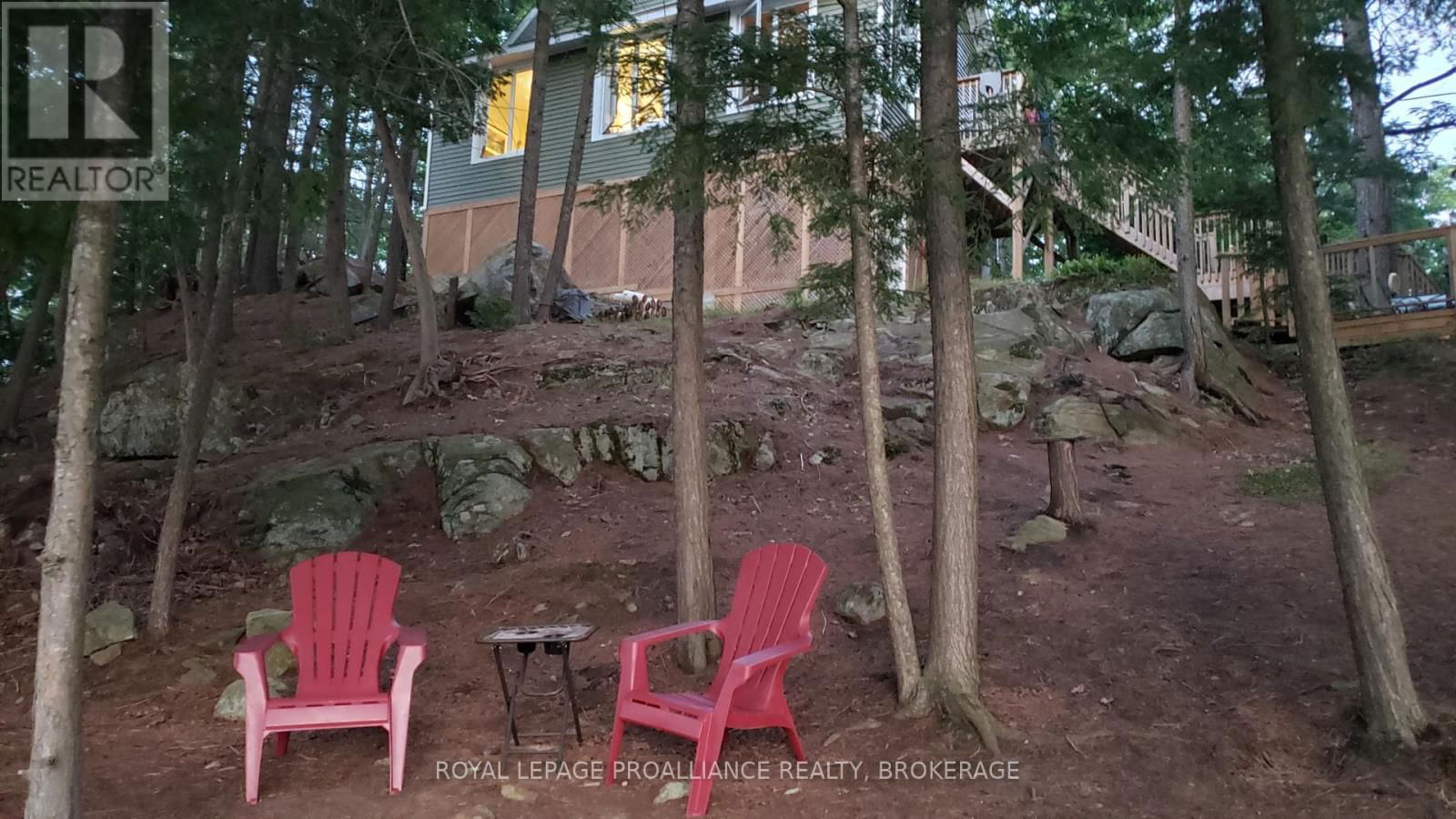27 GOODS ISLAND Image 16
