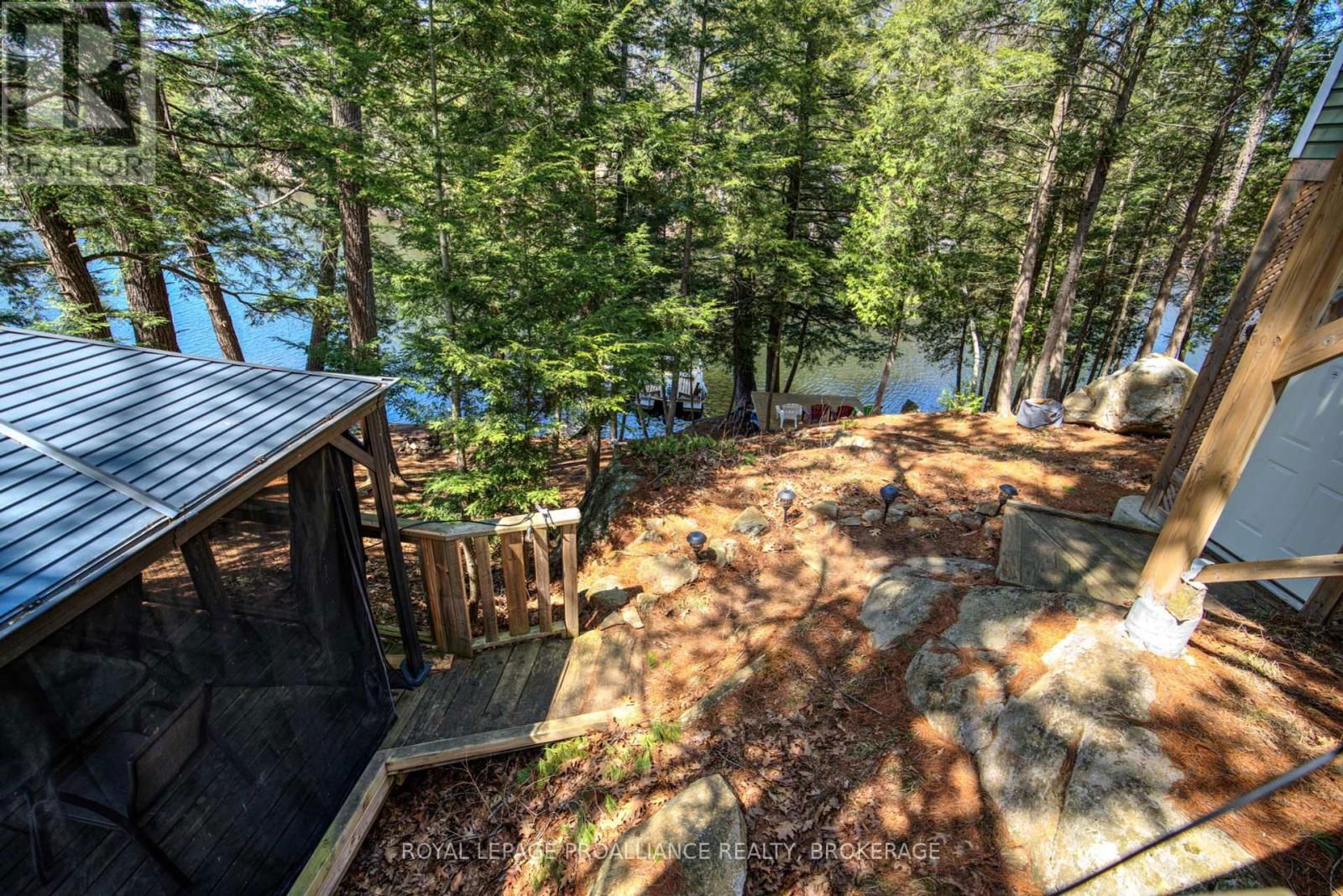 27 GOODS ISLAND Image 40