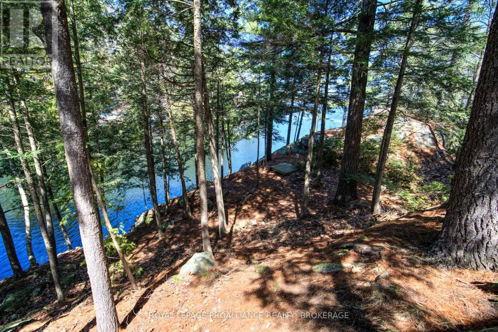 27 GOODS ISLAND Image 43