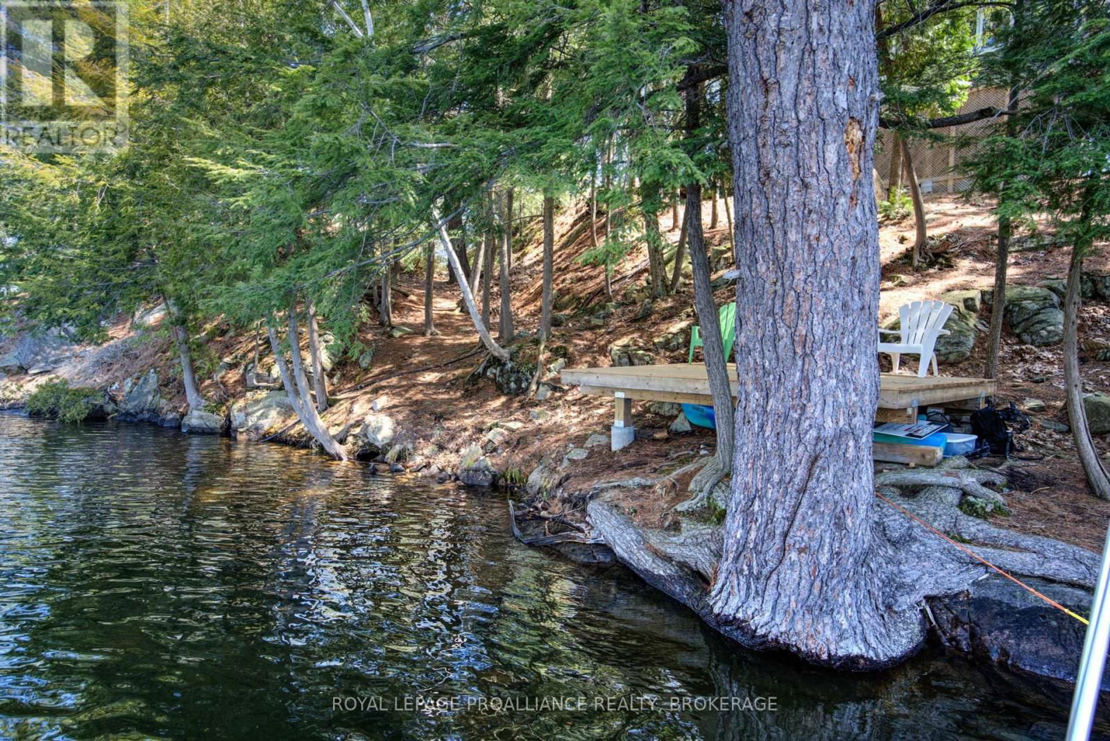 27 GOODS ISLAND Image 47