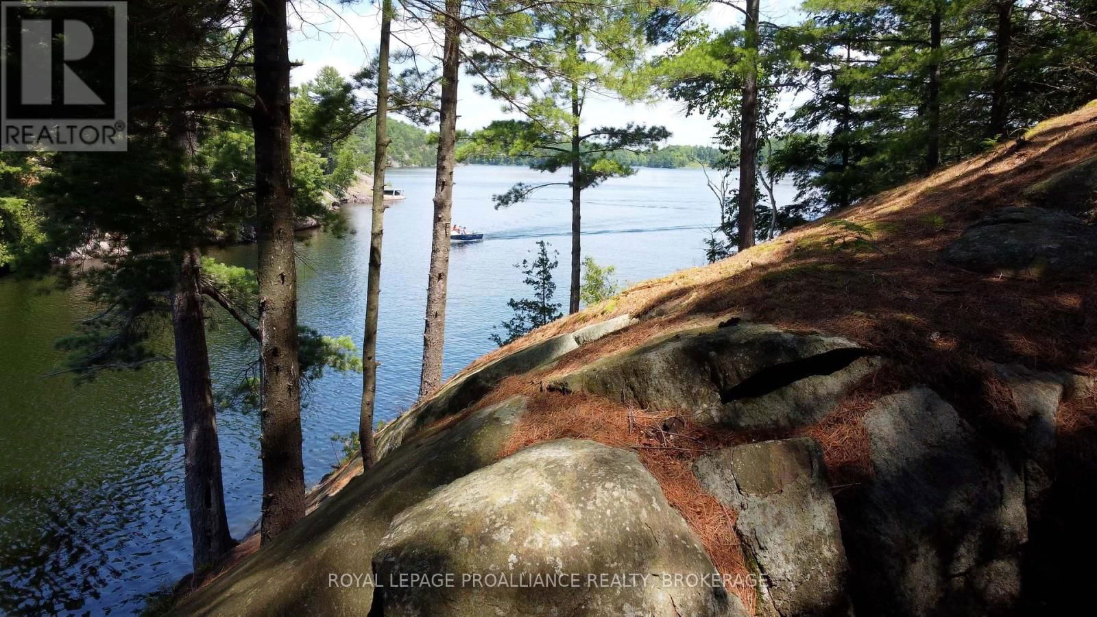 27 GOODS ISLAND Image 7
