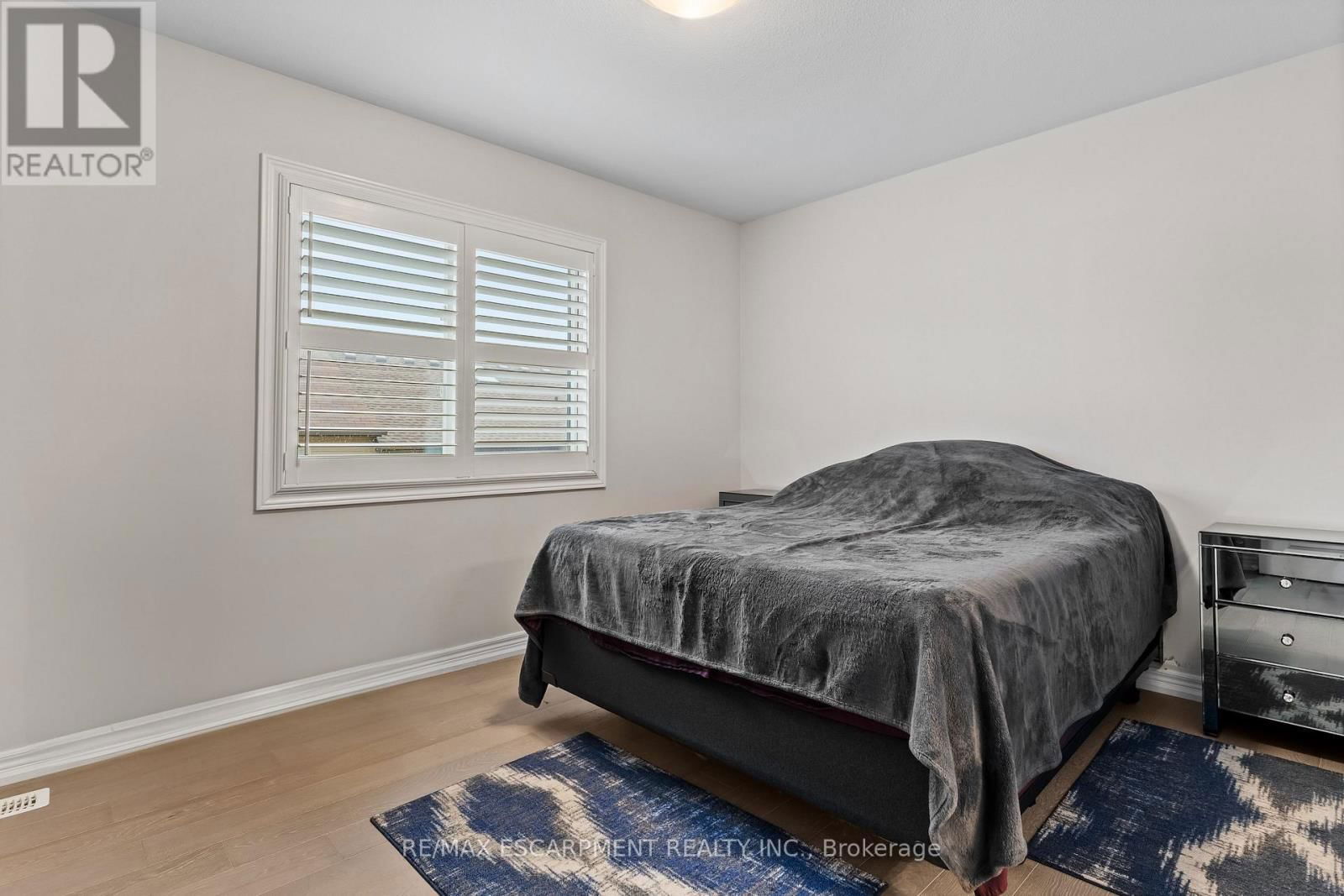 20 - 377 GLANCASTER ROAD Image 14