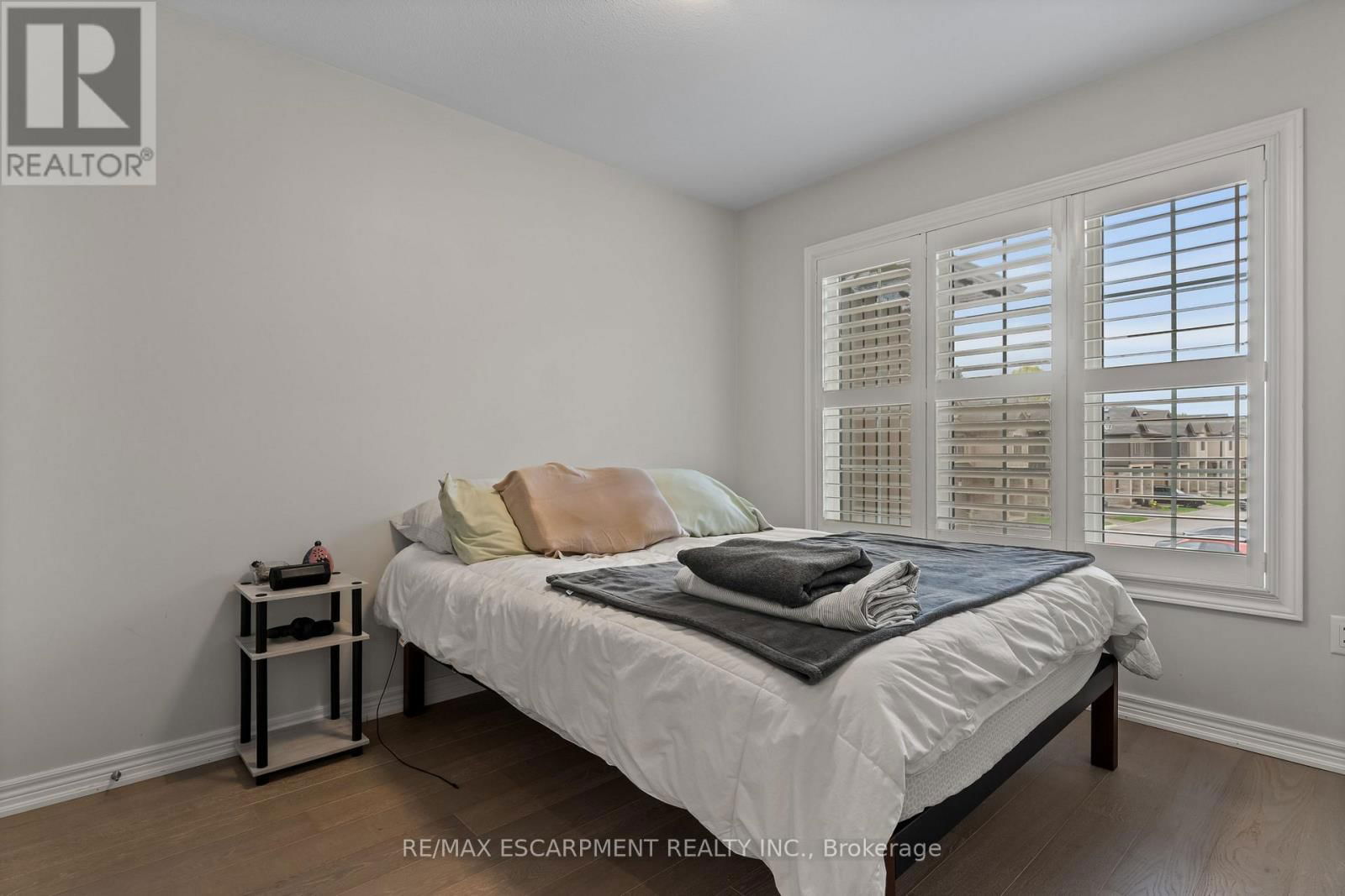 20 - 377 GLANCASTER ROAD Image 17