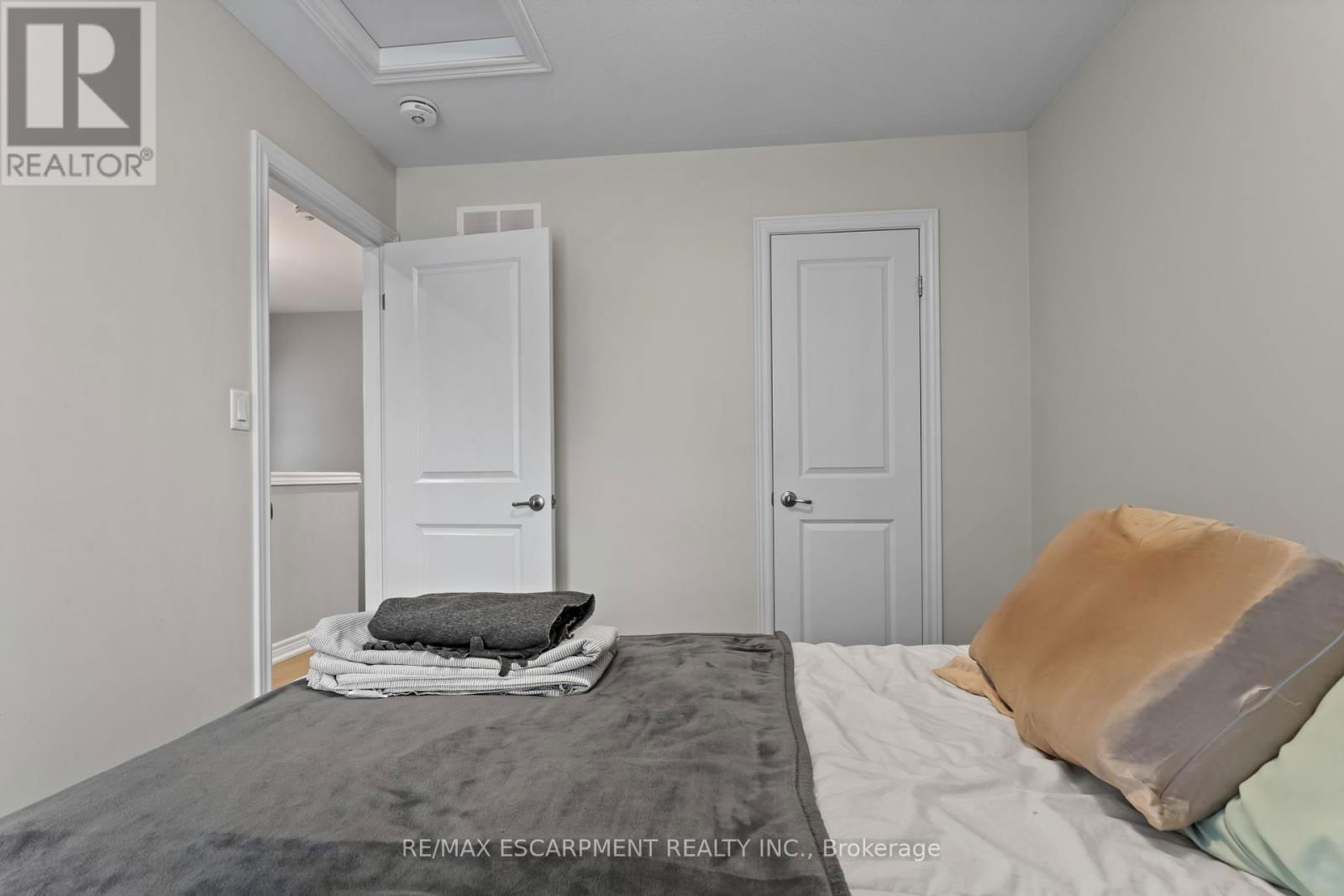20 - 377 GLANCASTER ROAD Image 18