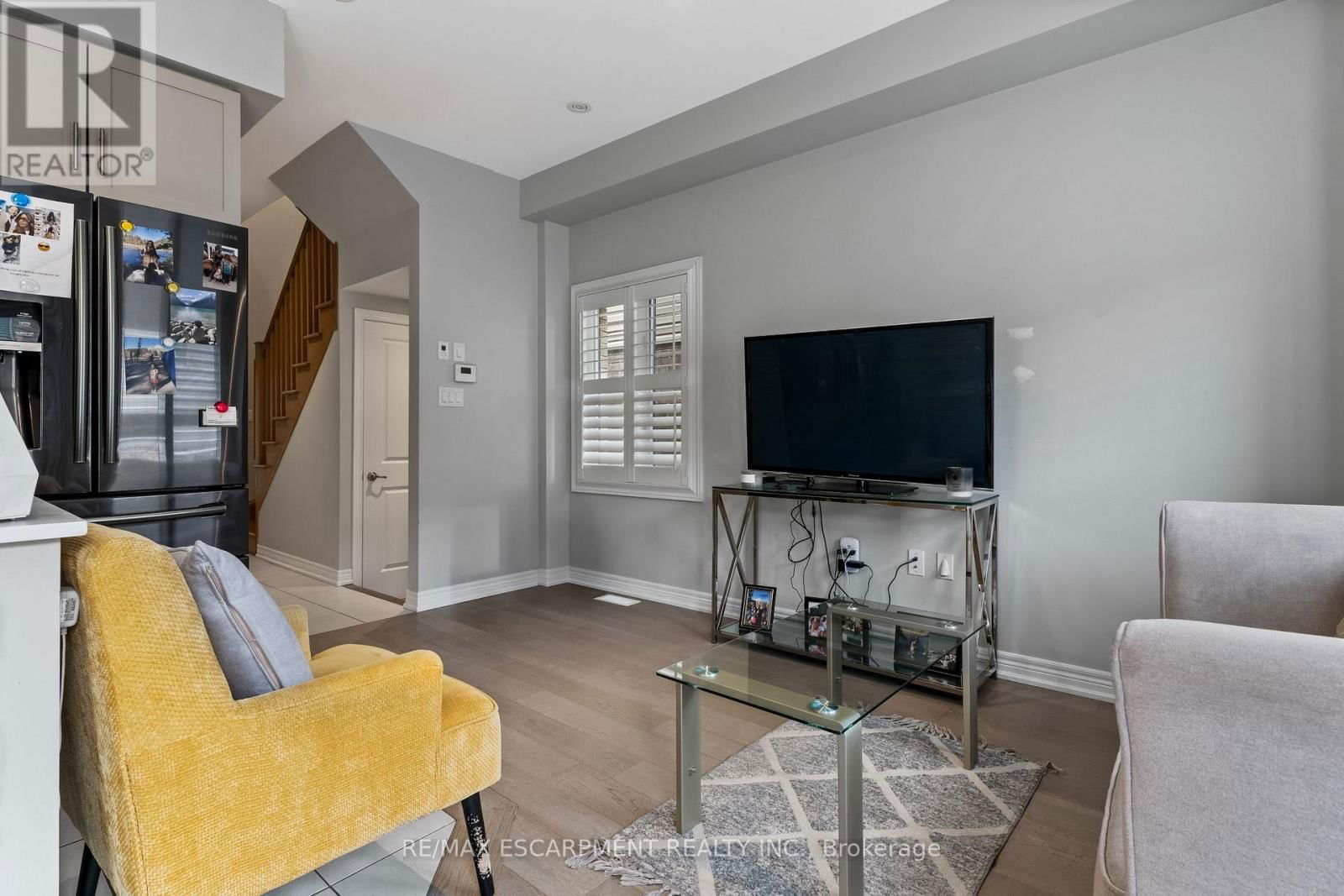 20 - 377 GLANCASTER ROAD Image 7