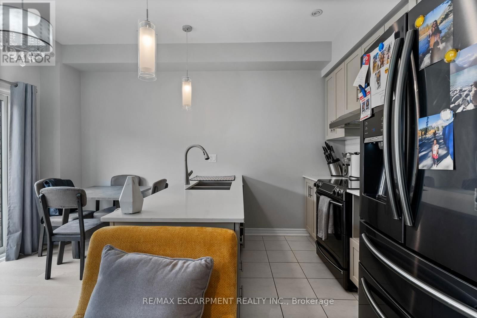 20 - 377 GLANCASTER ROAD Image 9