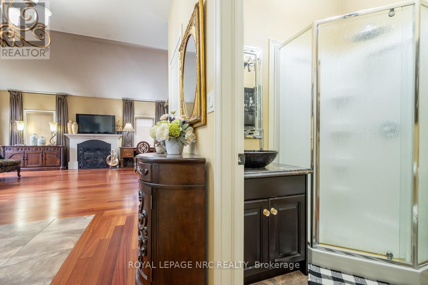 18 MARTHA COURT Image 15