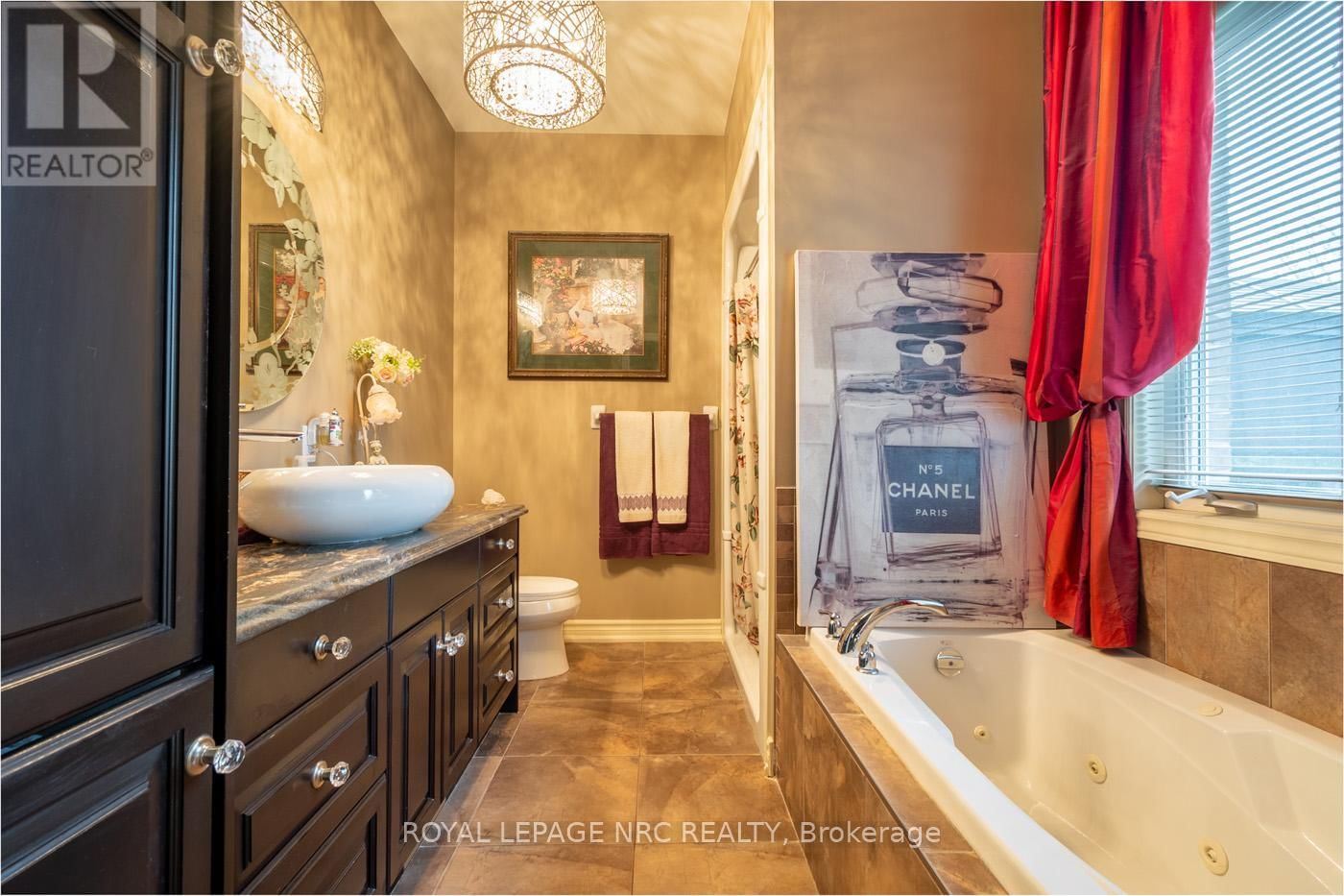 18 MARTHA COURT Image 19