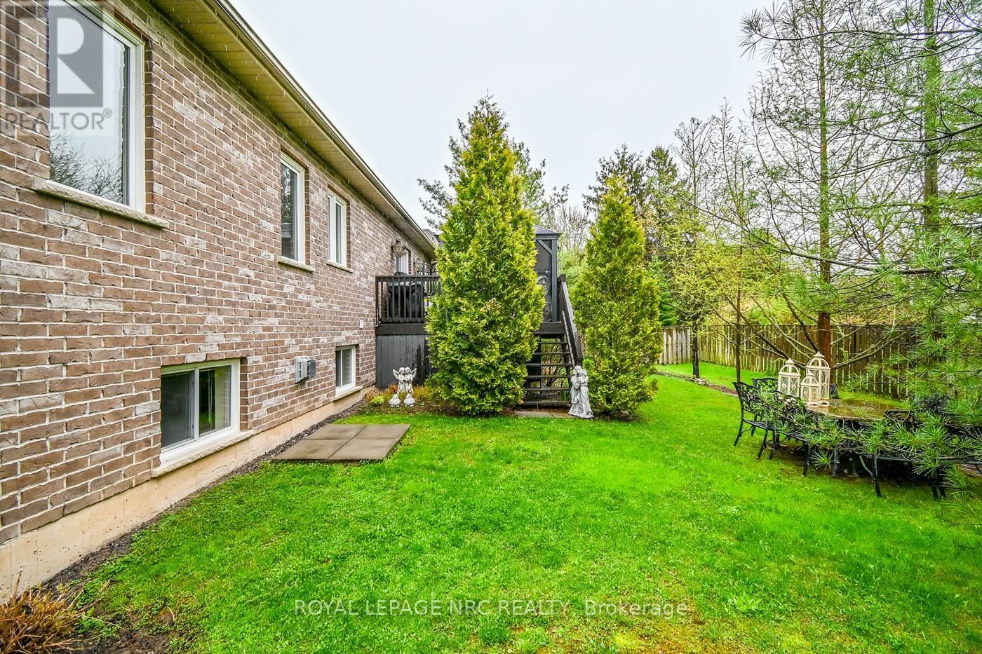 18 MARTHA COURT Image 32