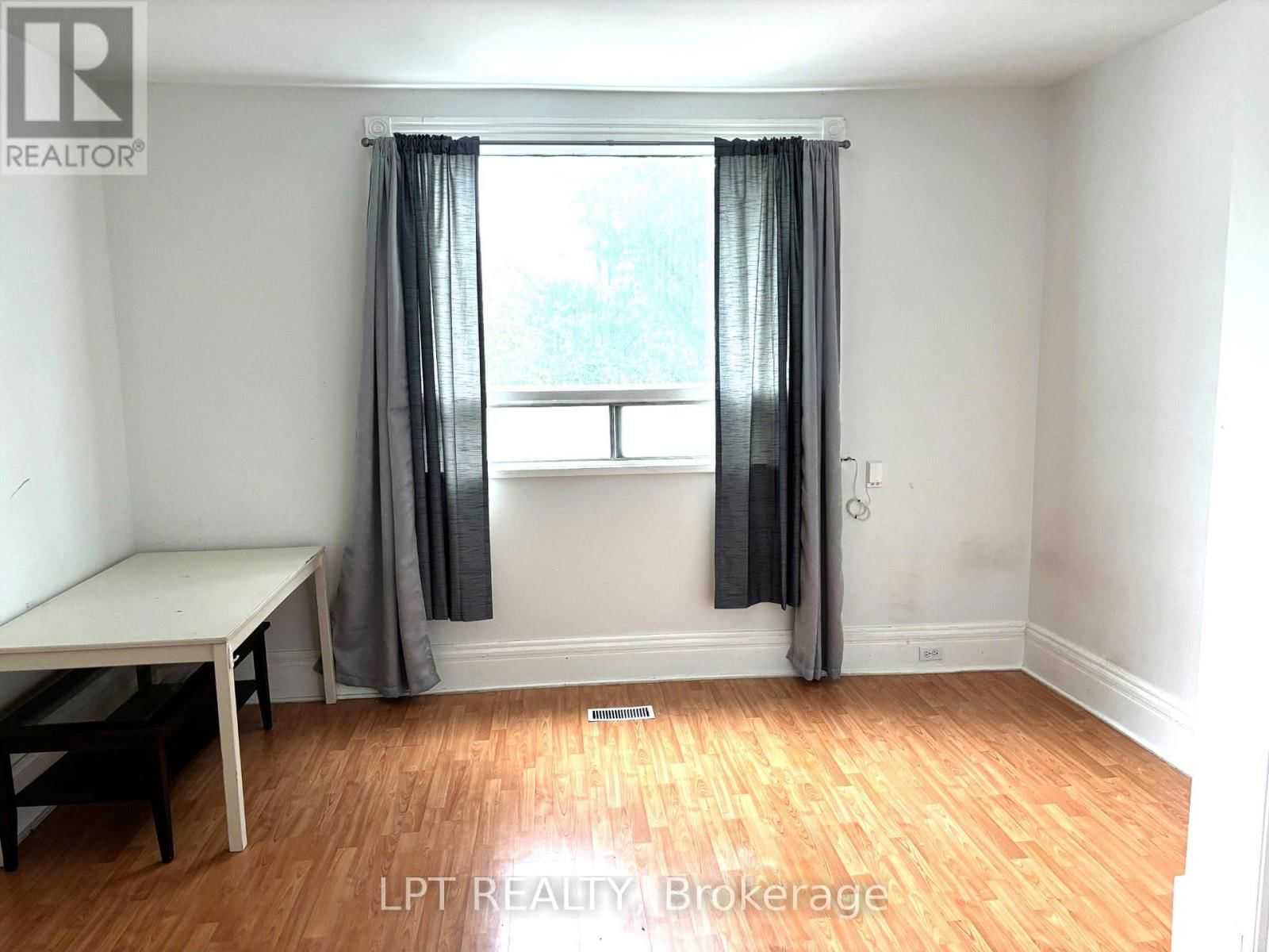 374 BARRIE STREET Image 5