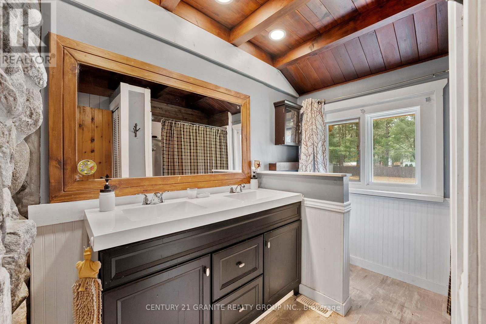147 SOUTH BAPTISTE LAKE ROAD Image 18