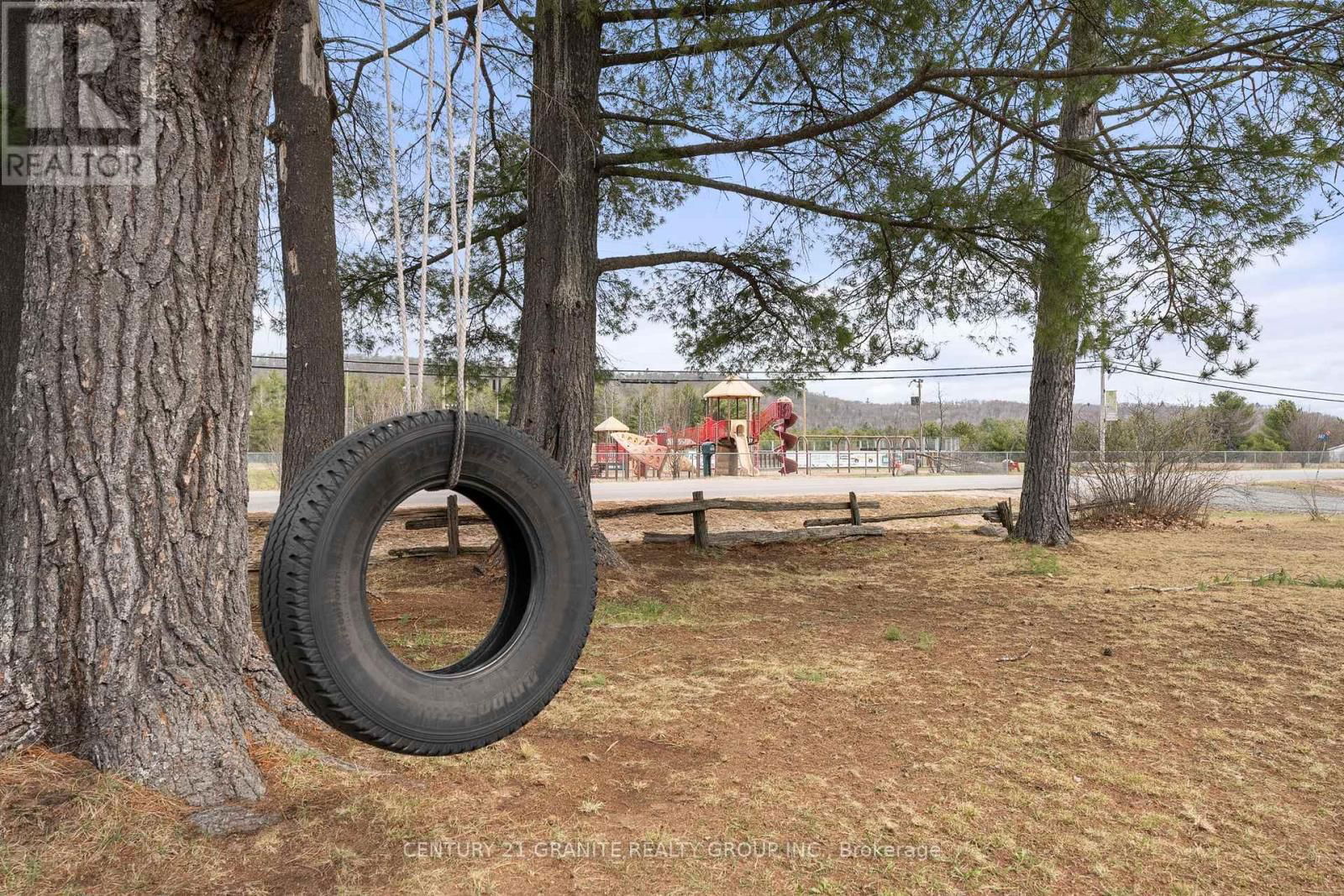 147 SOUTH BAPTISTE LAKE ROAD Image 39