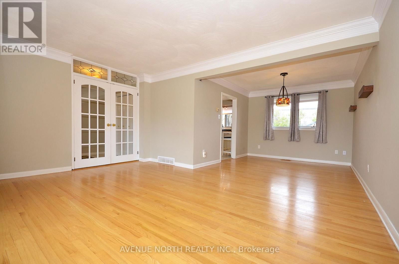 866 CLAUDE STREET Image 5