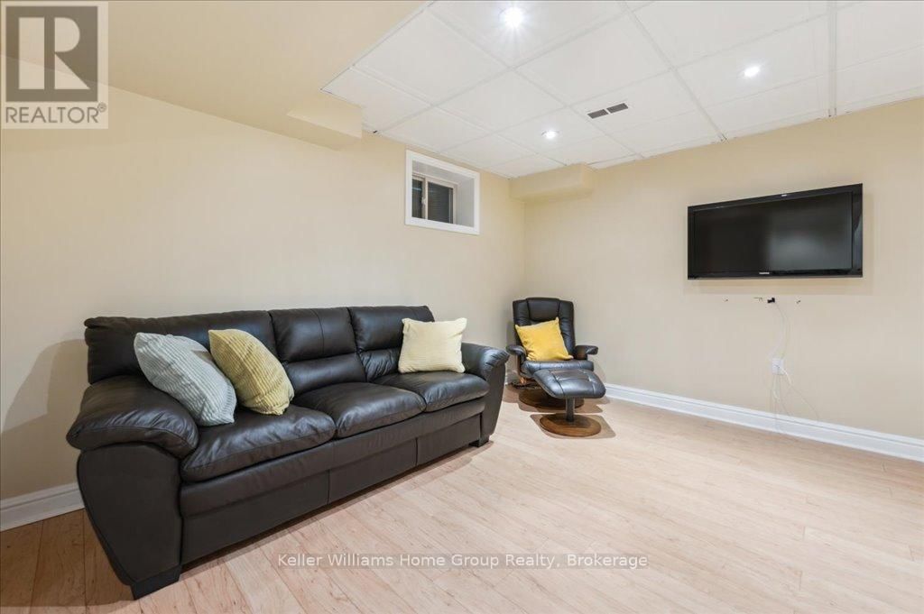 89 MILLIGAN STREET Image 26