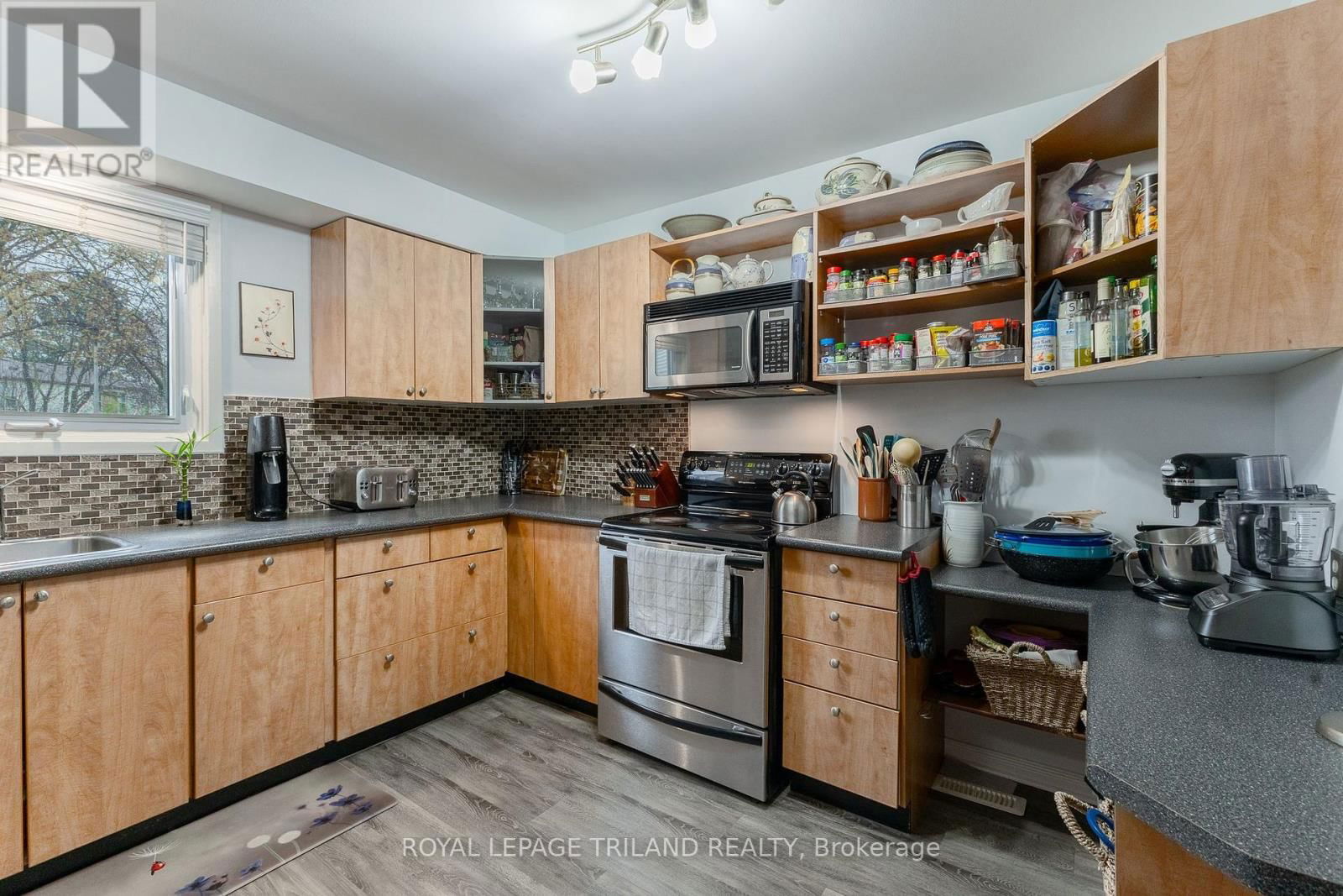 22 - 770 FANSHAWE PARK ROAD EAST Image 6