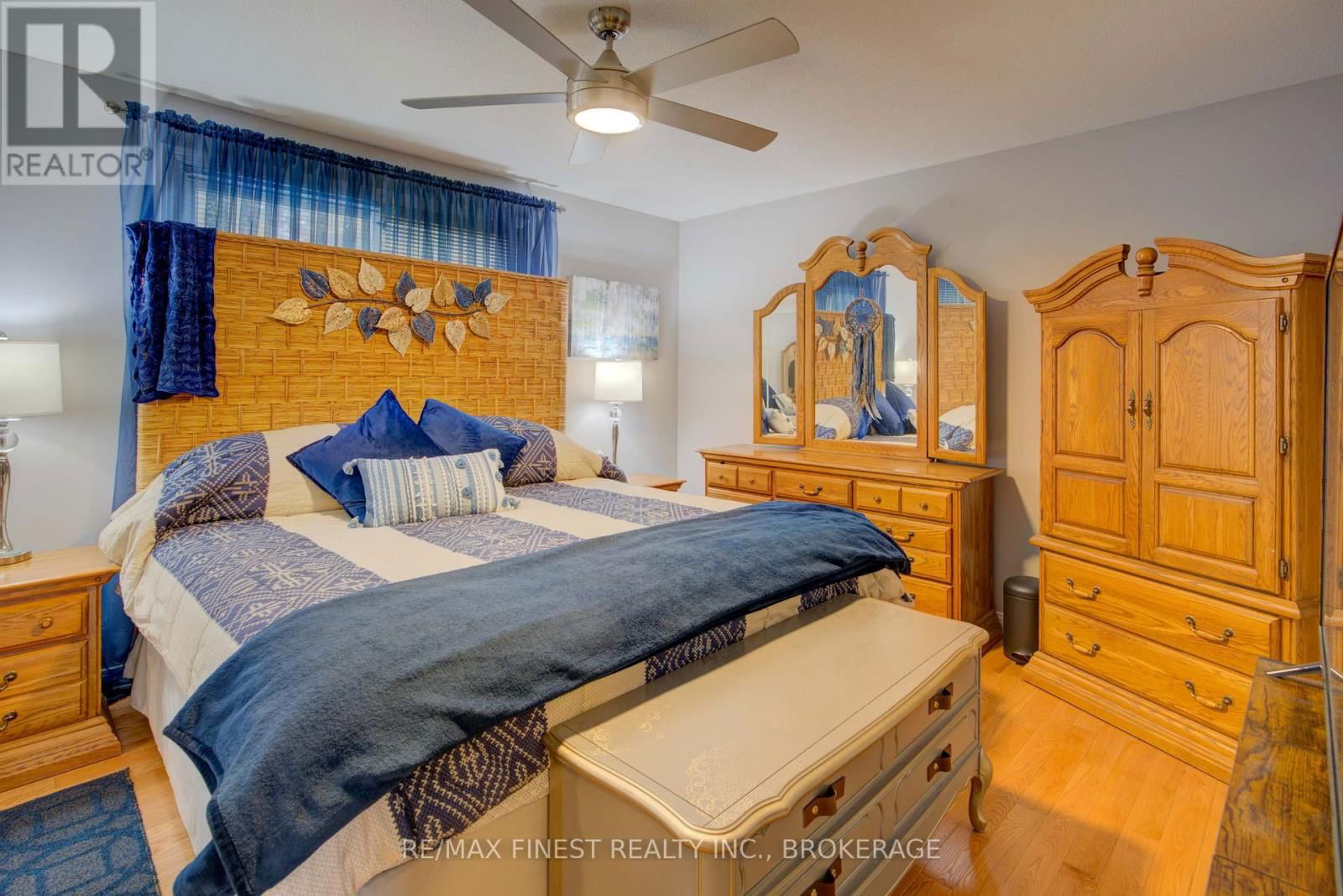 1048 BAUDER CRESCENT Image 22