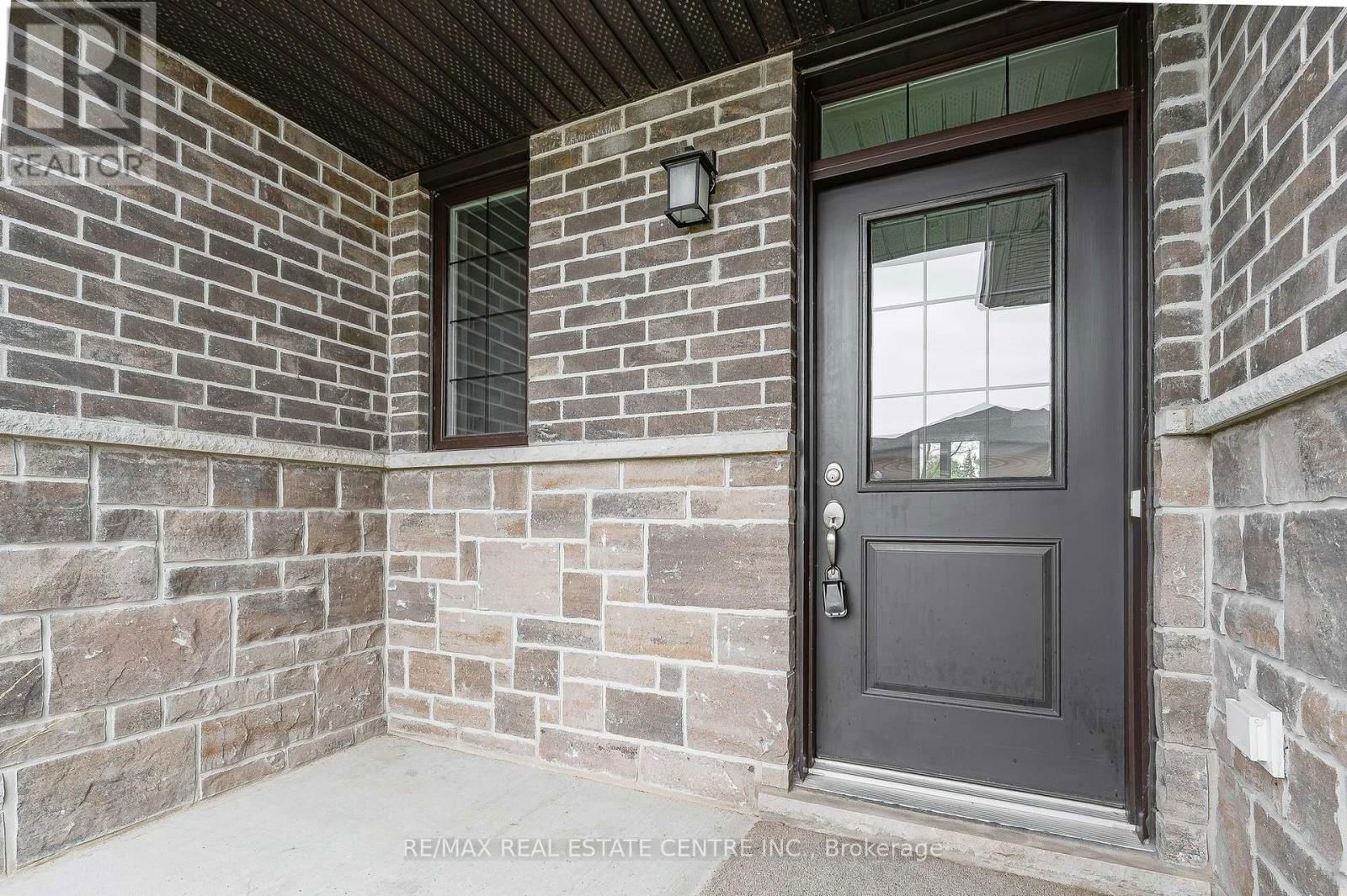 172 LINKS CRESCENT Image 2