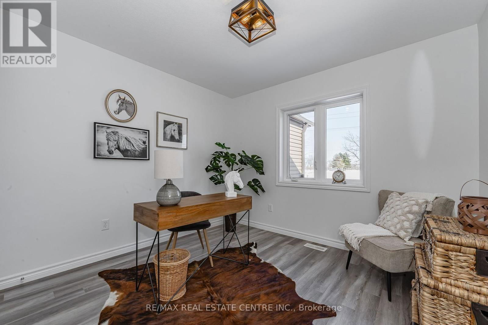 172 LINKS CRESCENT Image 33