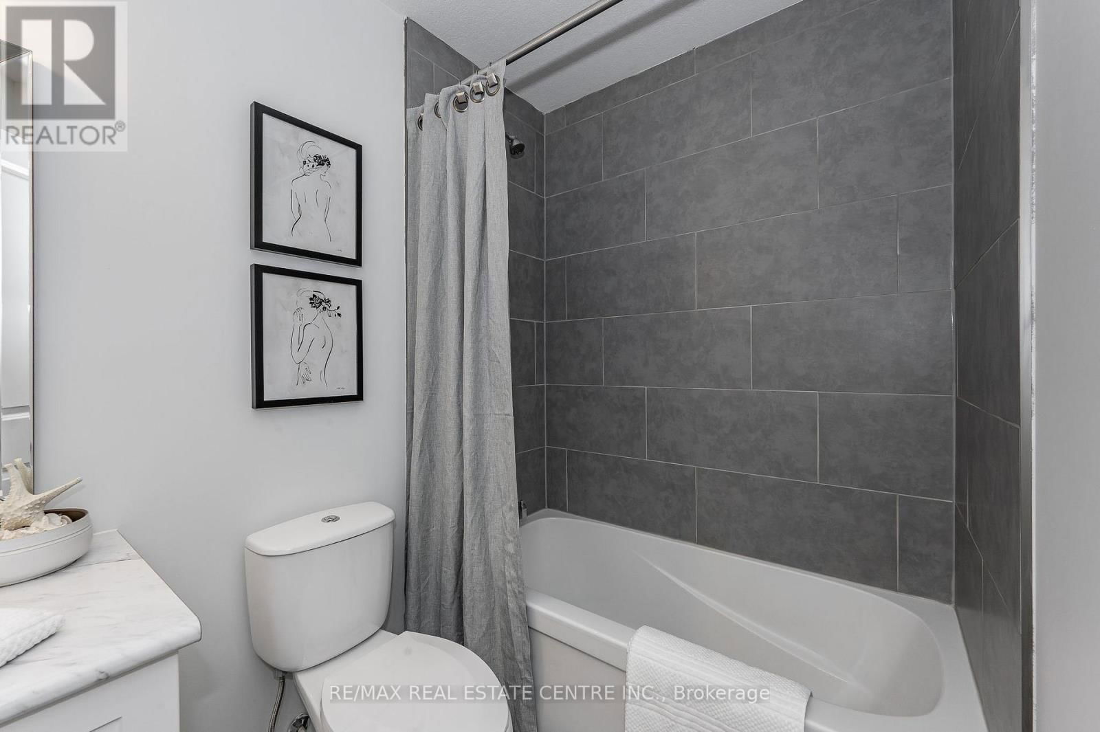 172 LINKS CRESCENT Image 37