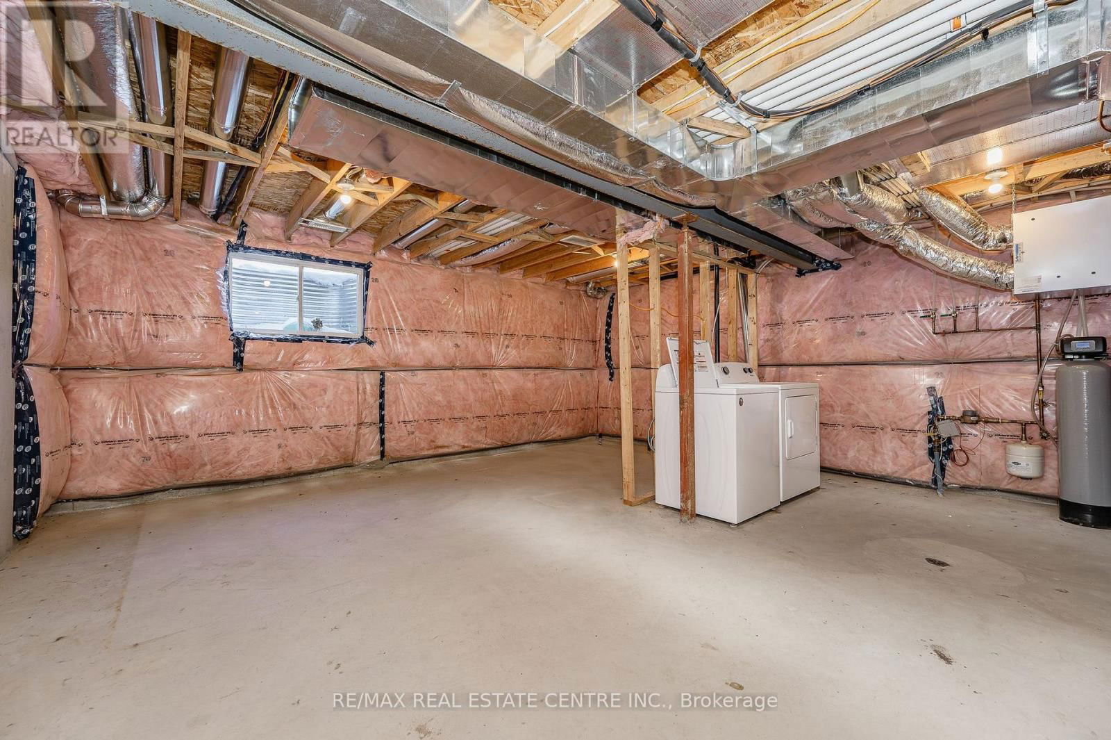 172 LINKS CRESCENT Image 39