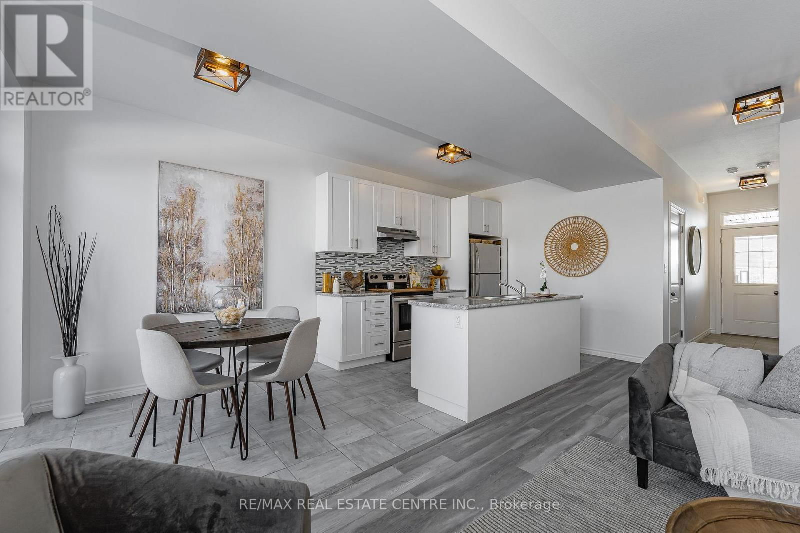 172 LINKS CRESCENT Image 8