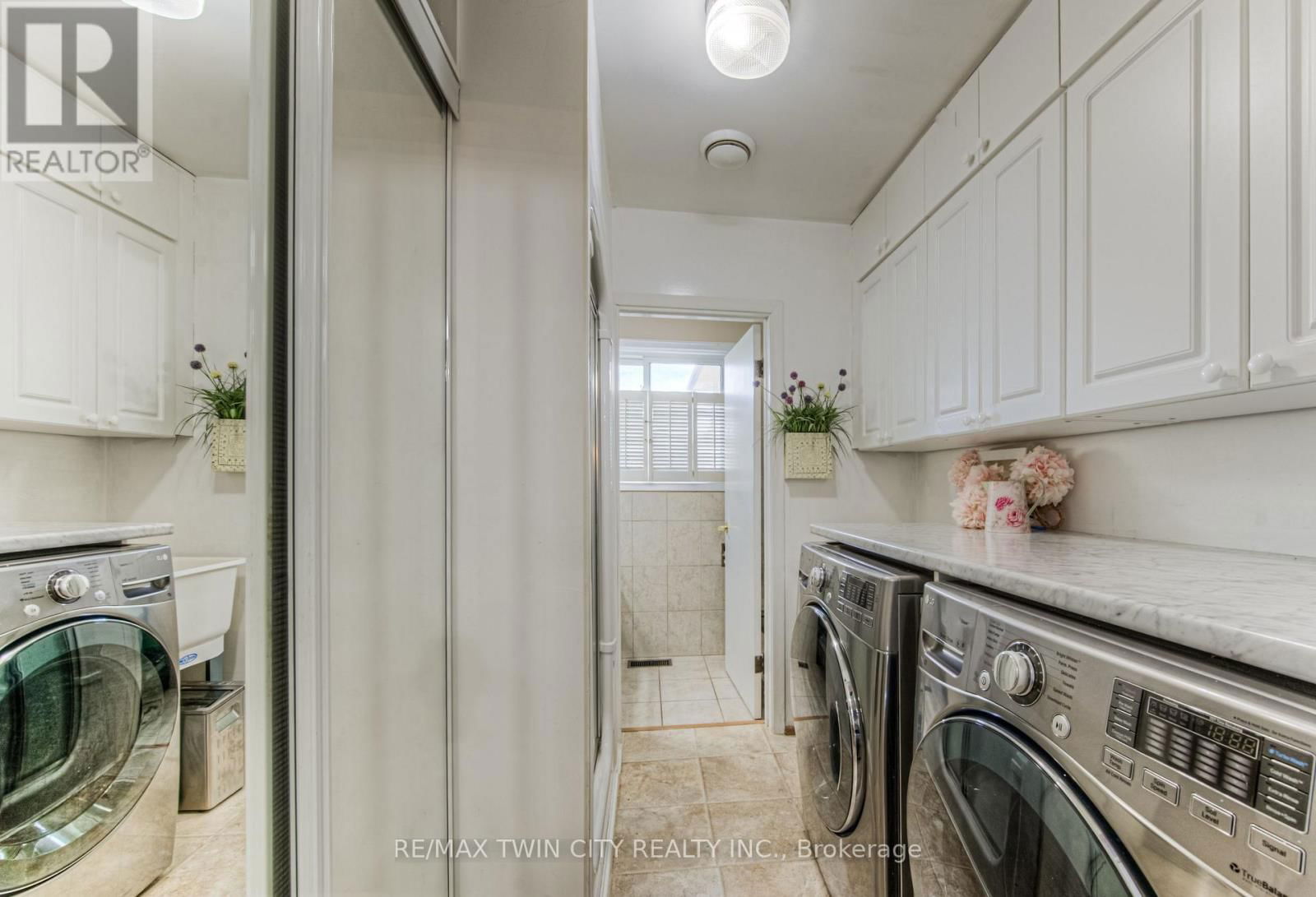 590 MANCHESTER ROAD Image 11