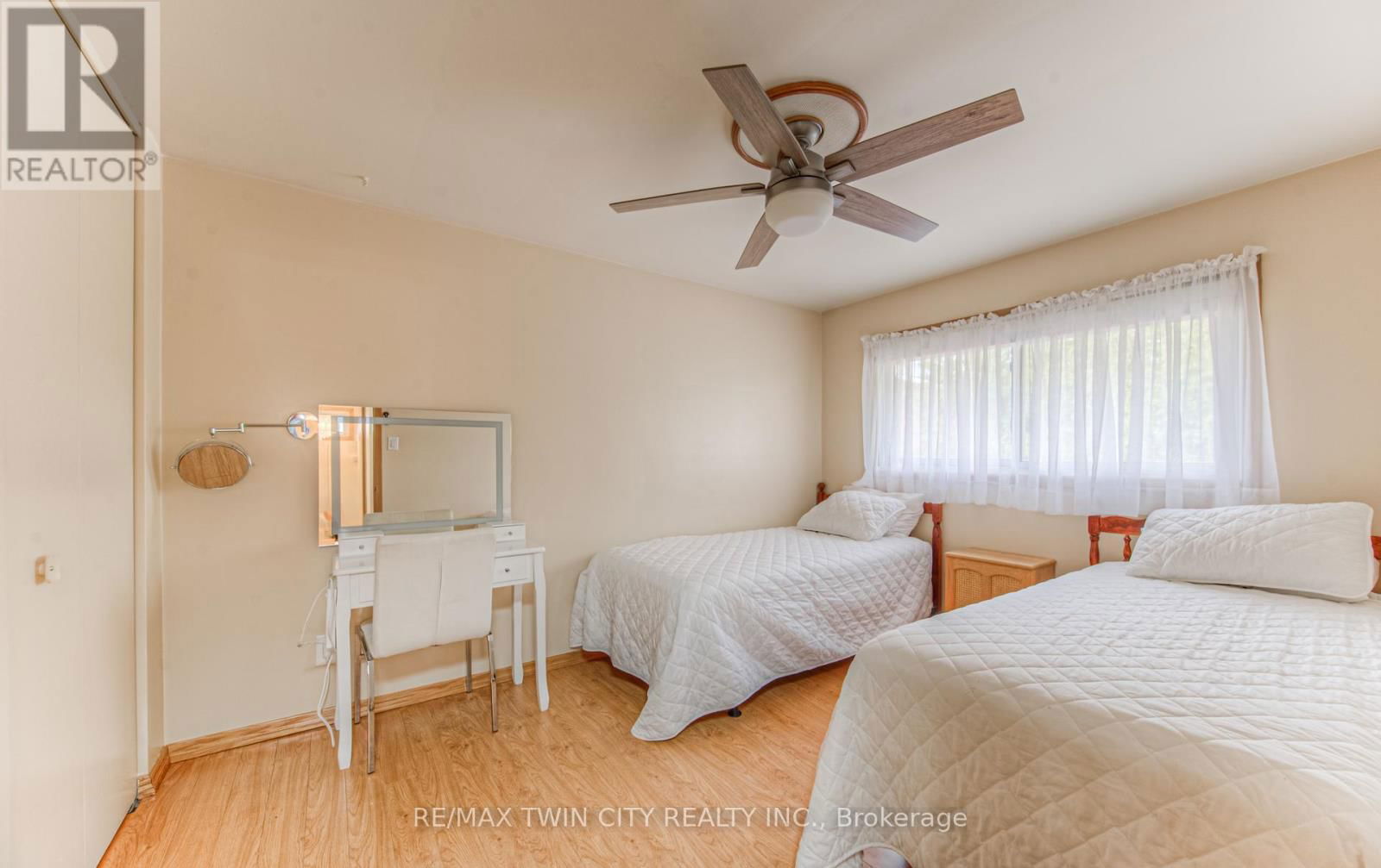 590 MANCHESTER ROAD Image 16