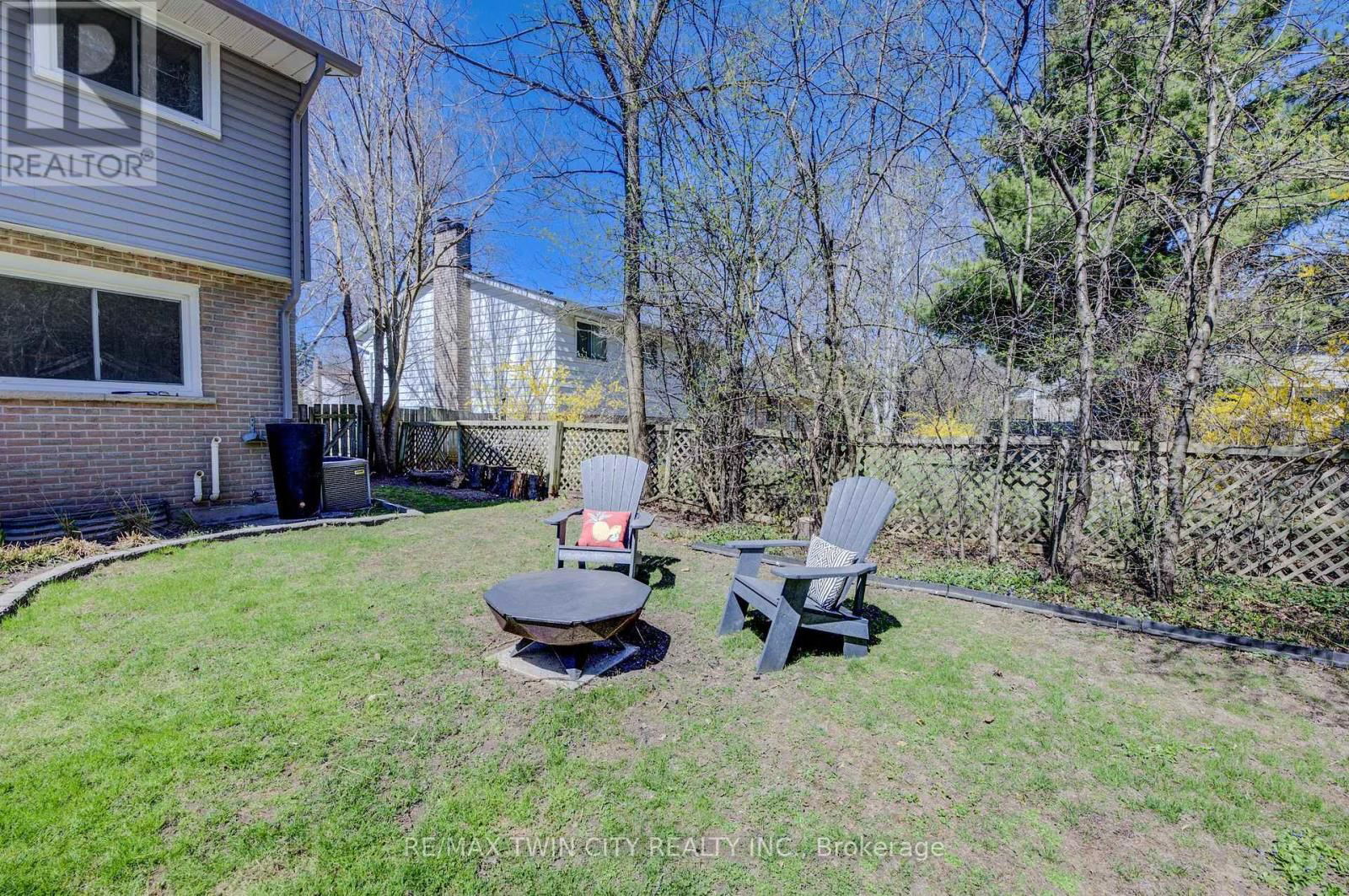 590 MANCHESTER ROAD Image 36