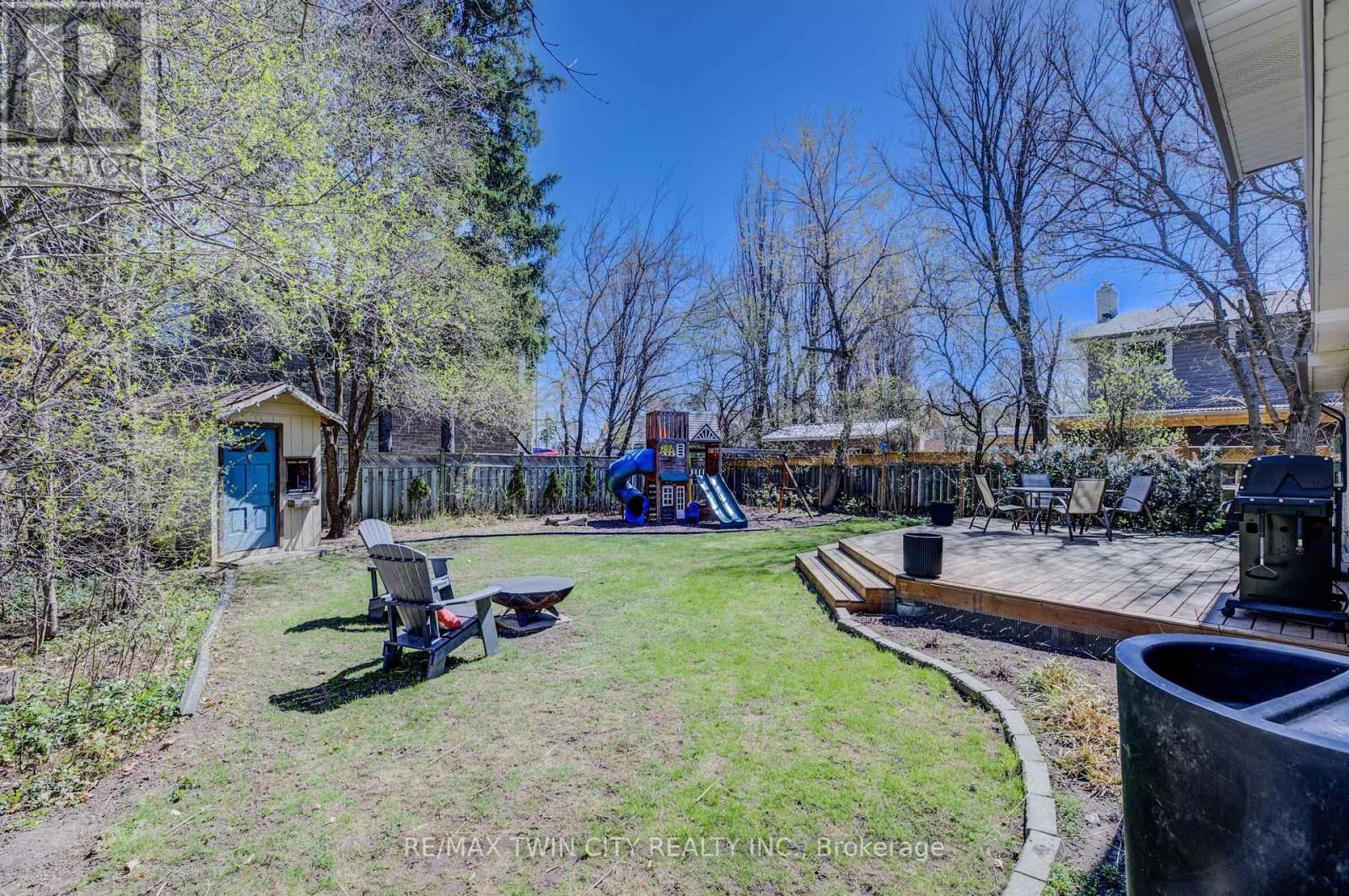 590 MANCHESTER ROAD Image 37