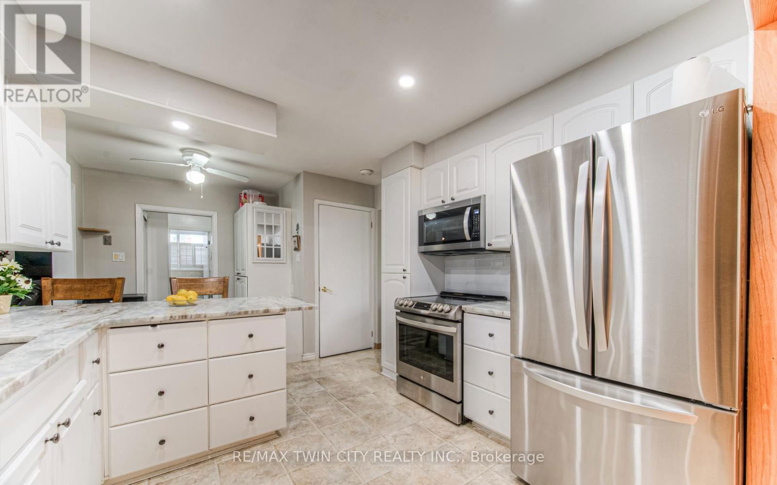 590 MANCHESTER ROAD Image 7
