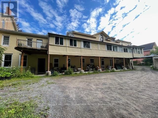 223 WALTON STREET Image 32