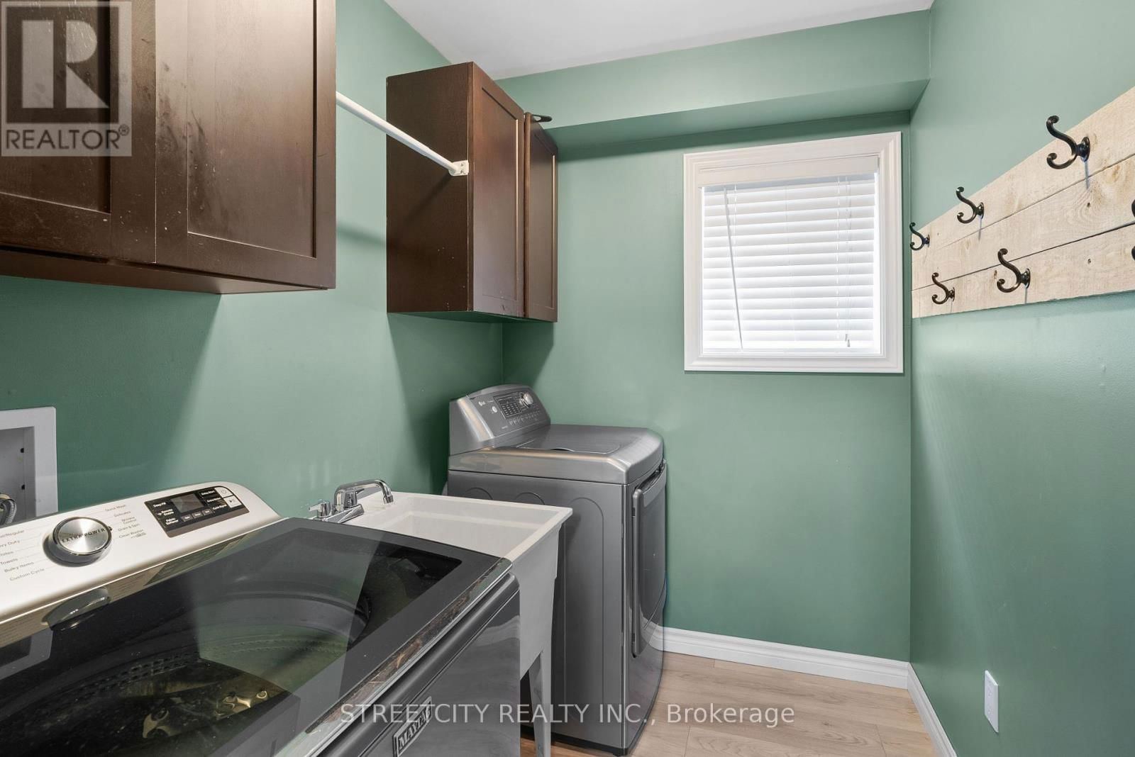 281 BAXTER STREET Image 23