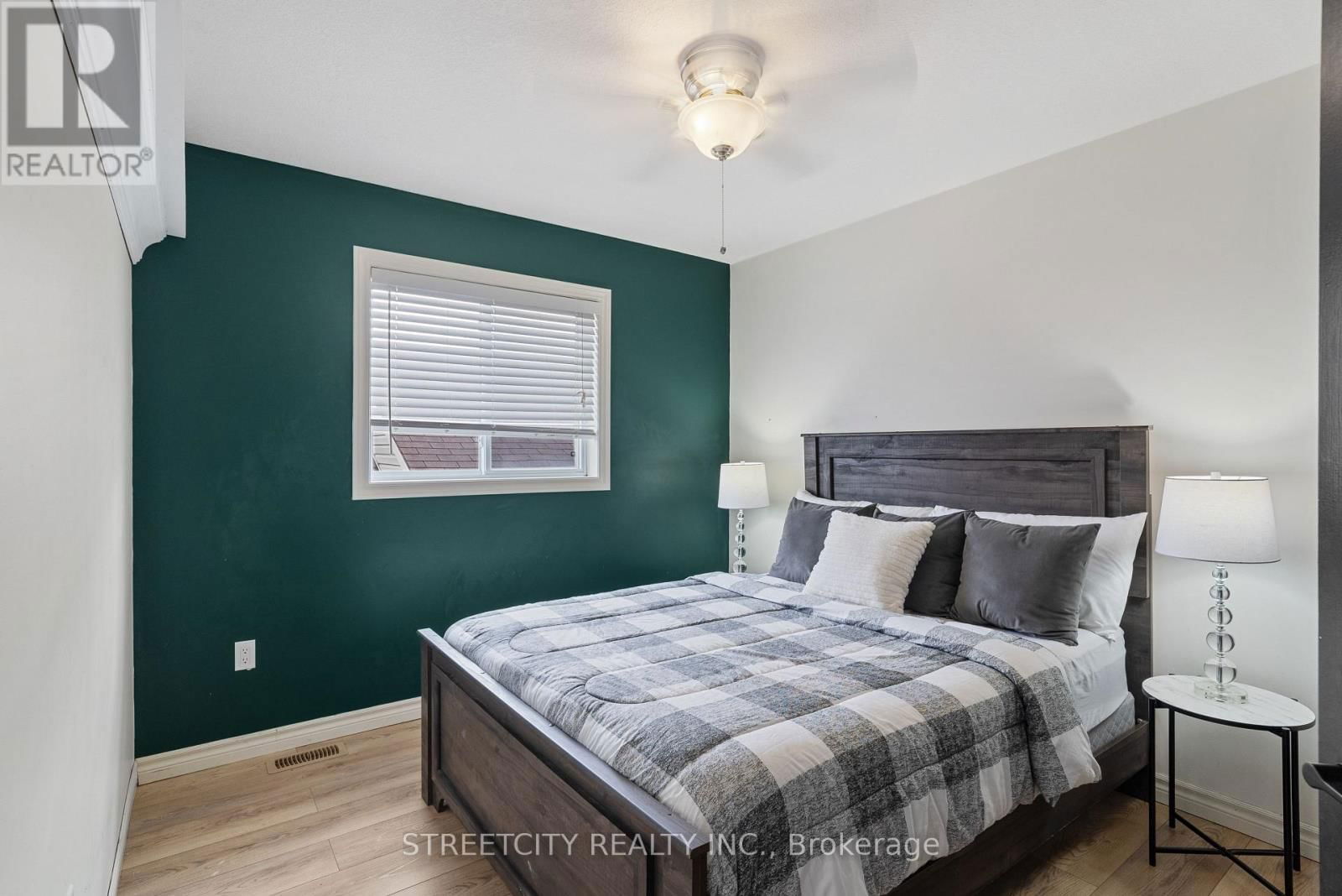 281 BAXTER STREET Image 31