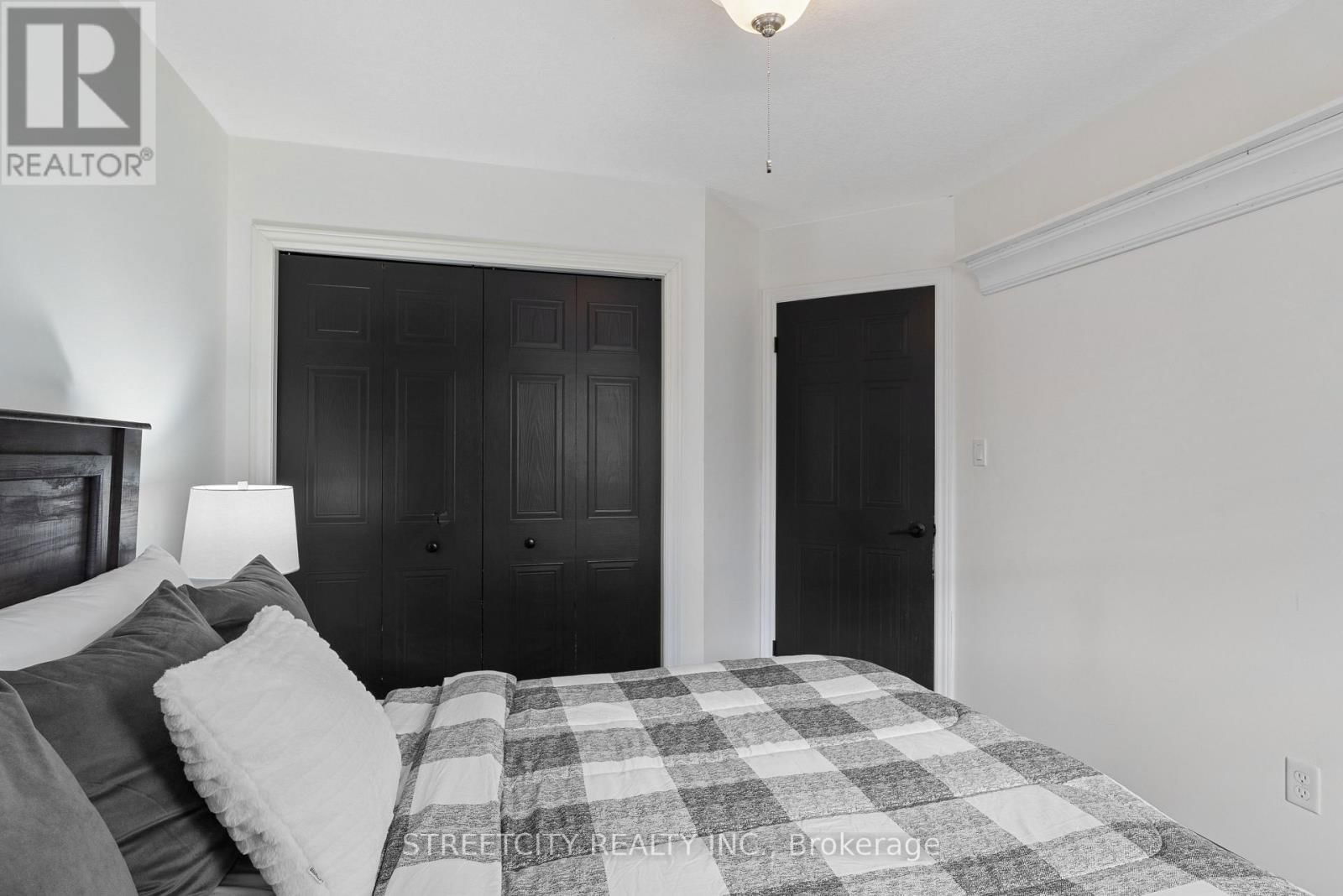 281 BAXTER STREET Image 32