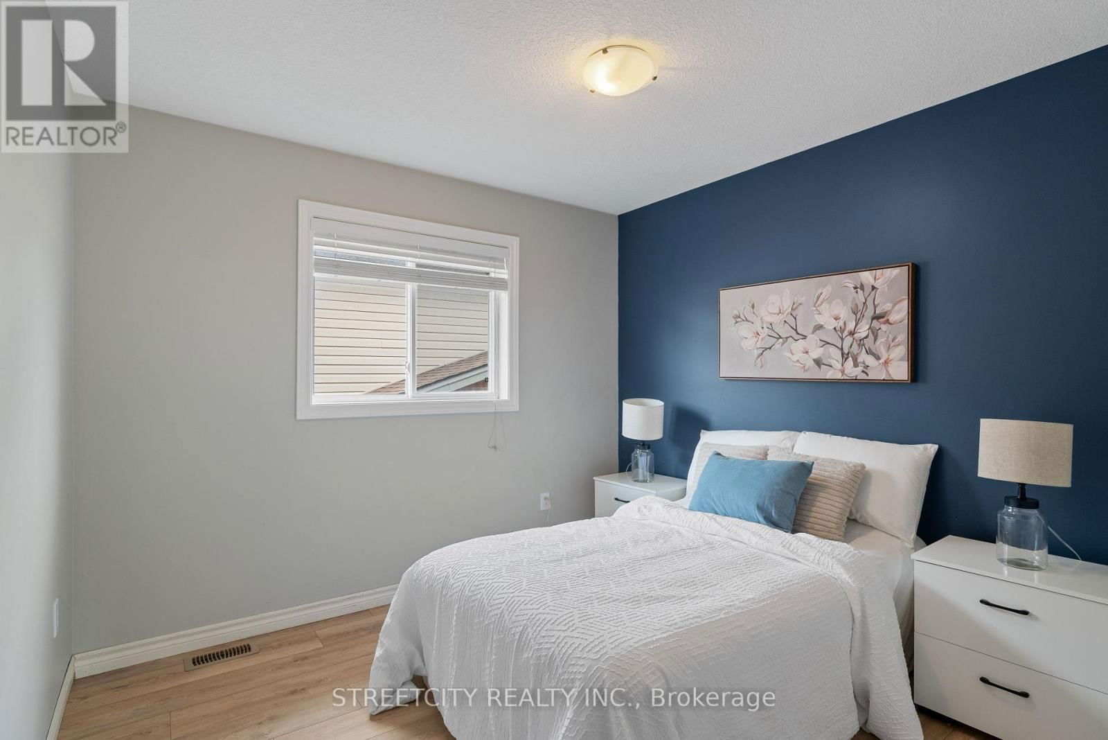 281 BAXTER STREET Image 33