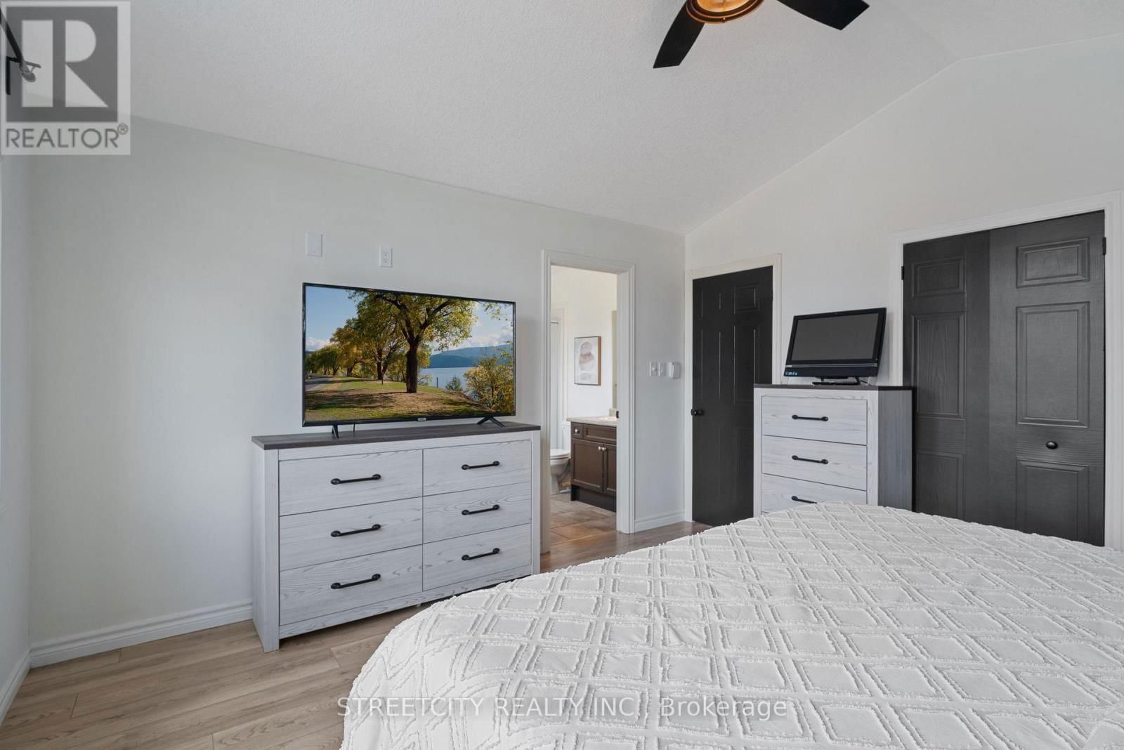 281 BAXTER STREET Image 34