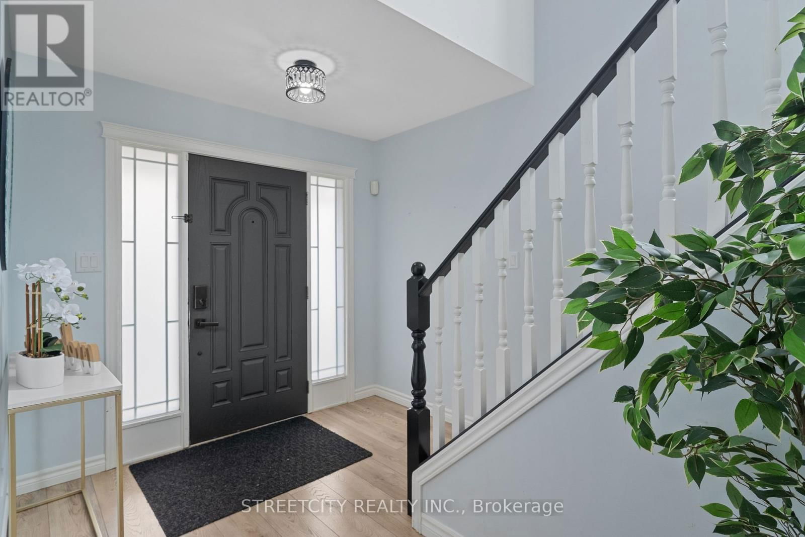 281 BAXTER STREET Image 9