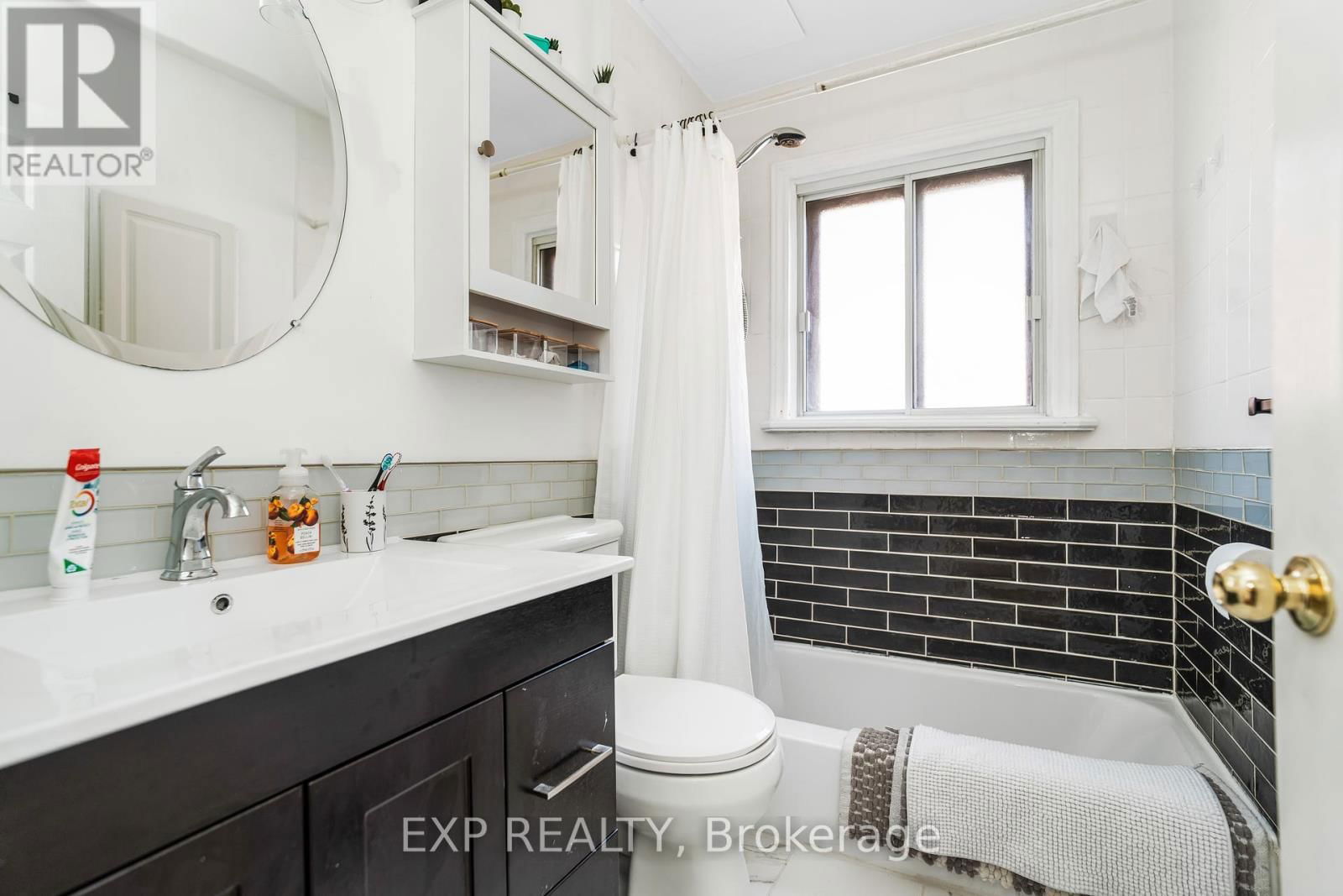 330 DONALD STREET Image 34