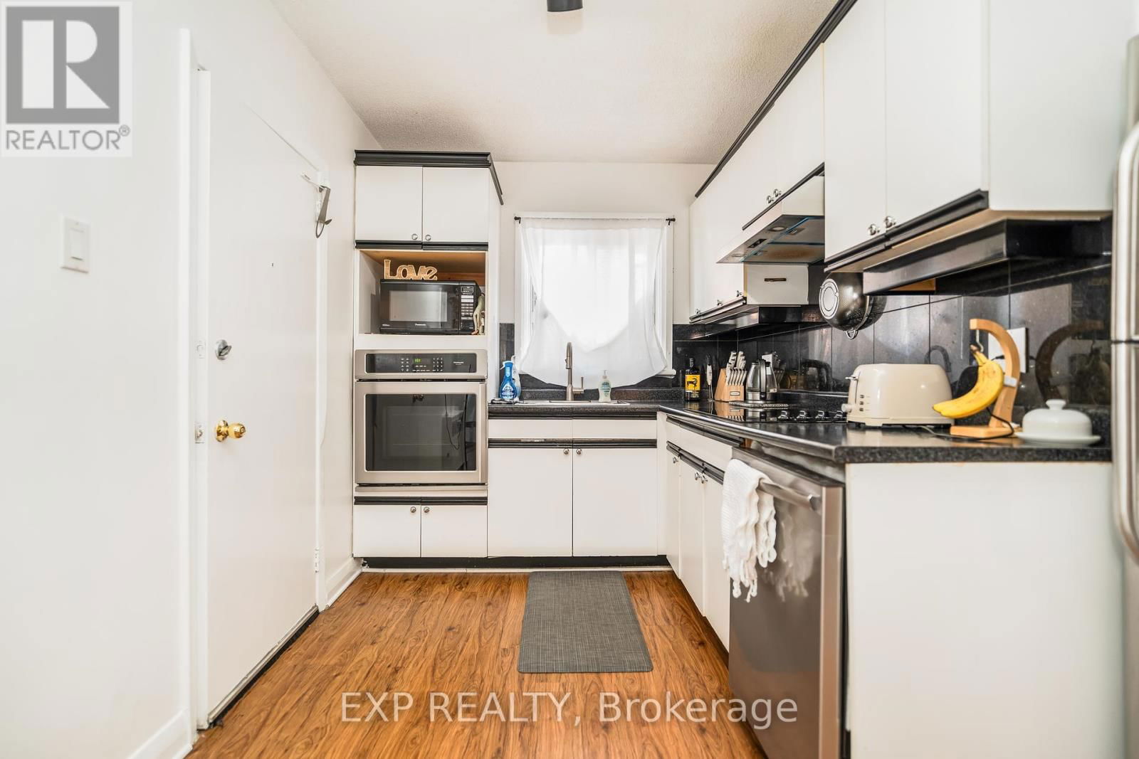 330 DONALD STREET Image 9