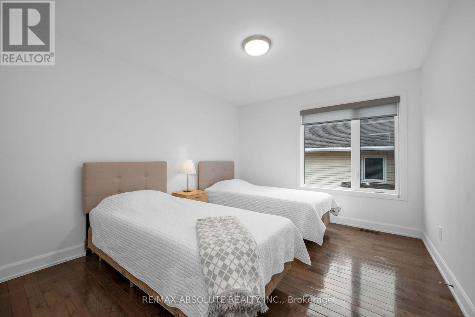216B CHURCHILL AVENUE NORTH Image 31