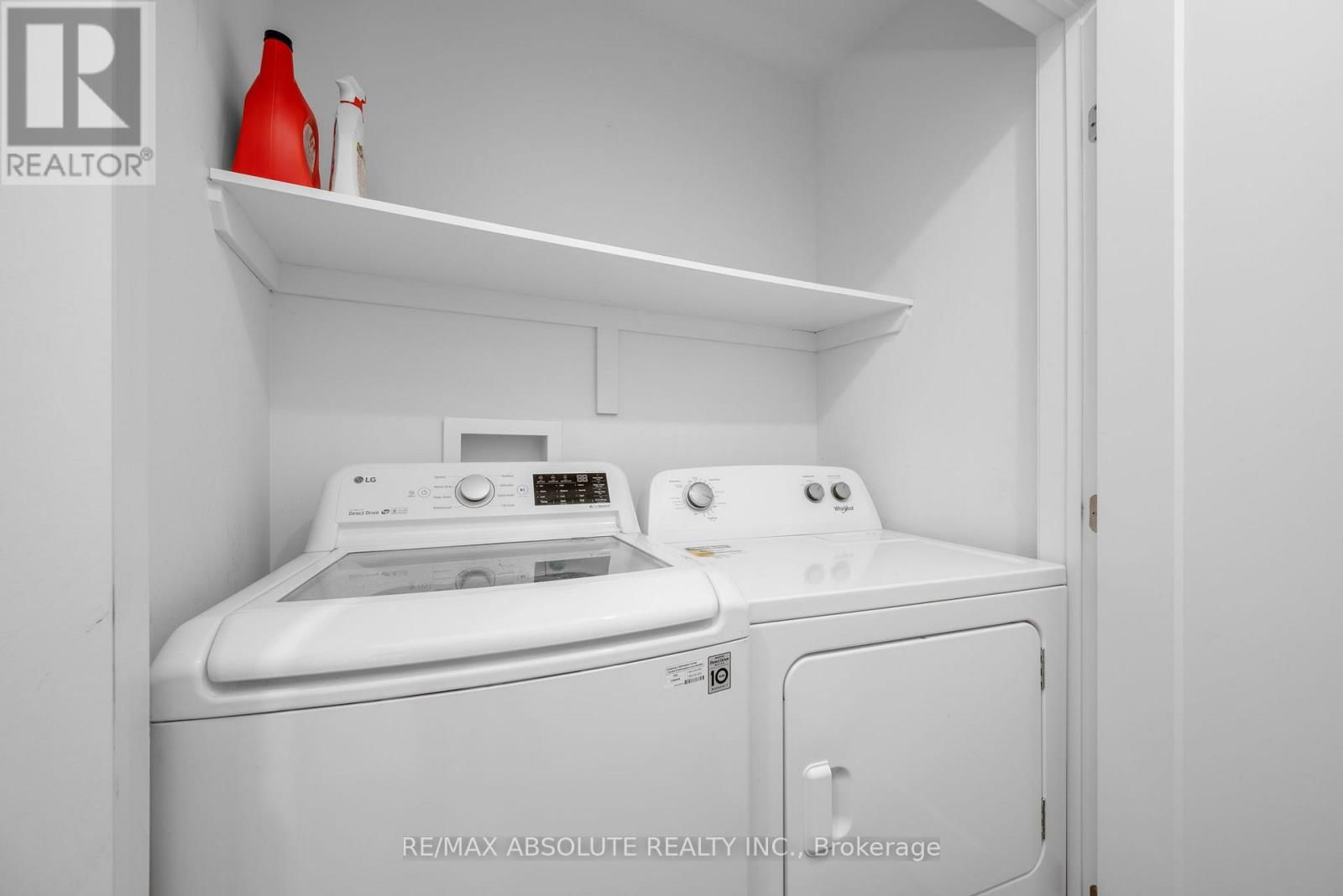 216B CHURCHILL AVENUE NORTH Image 34