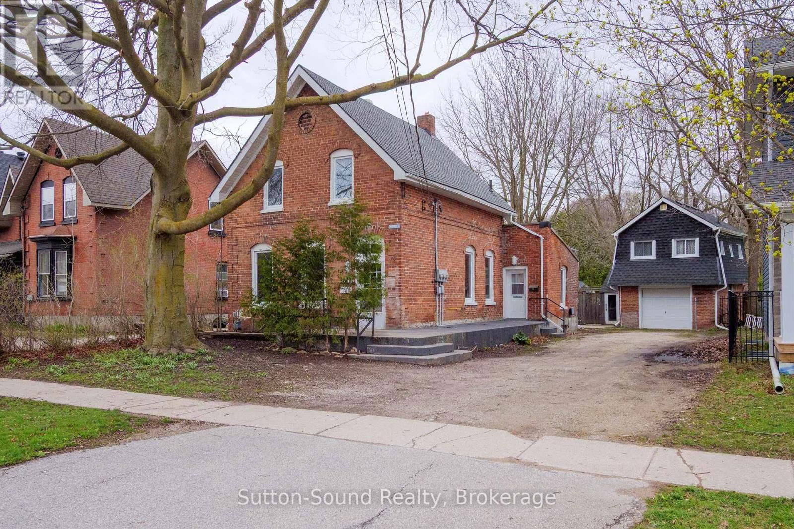 517 3RD AVENUE EAST Image 1