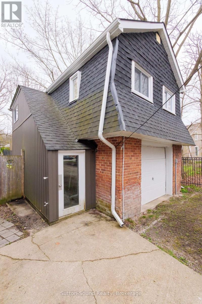 517 3RD AVENUE EAST Image 4